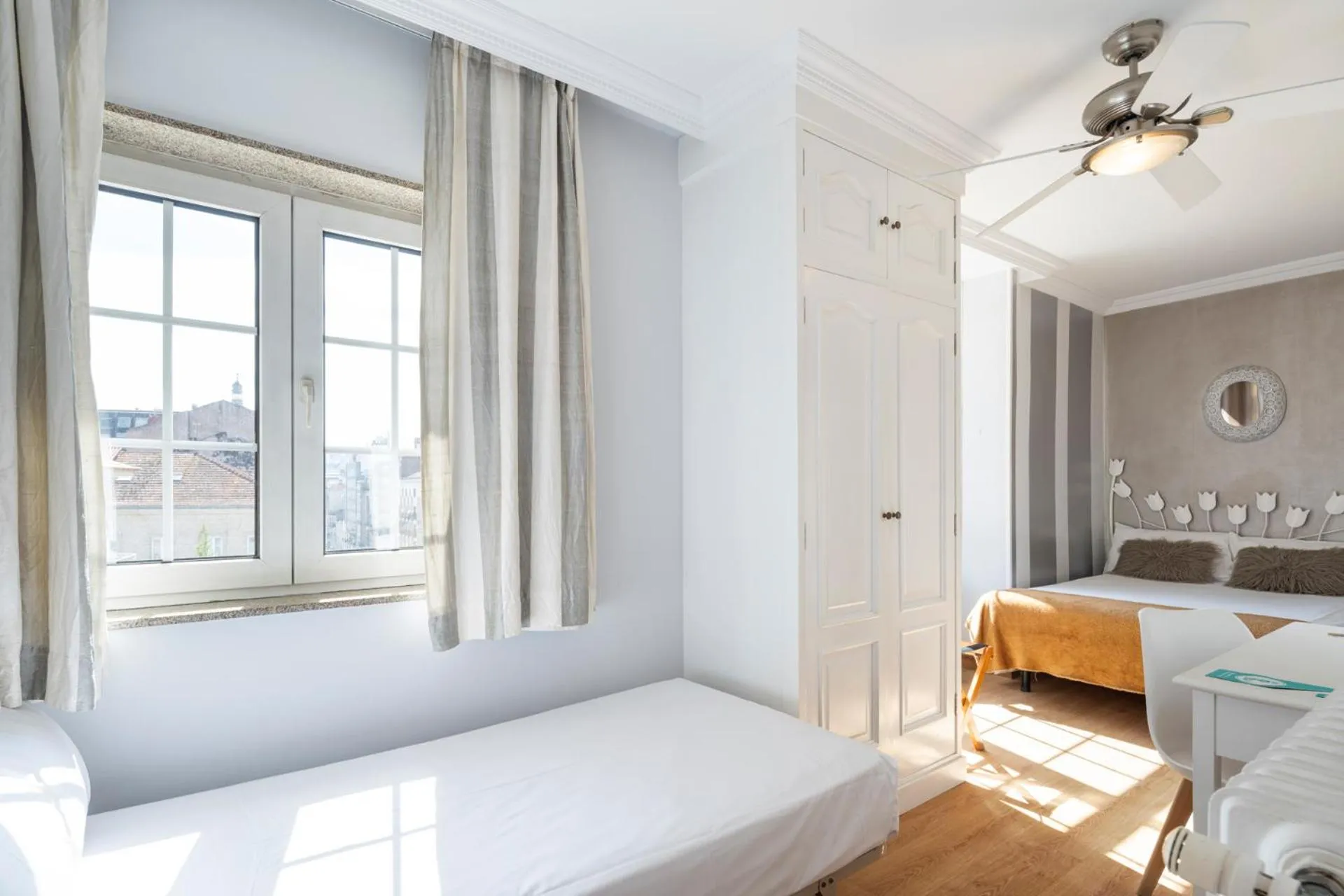 Bed in Hotel Alda Puerta Del Sol