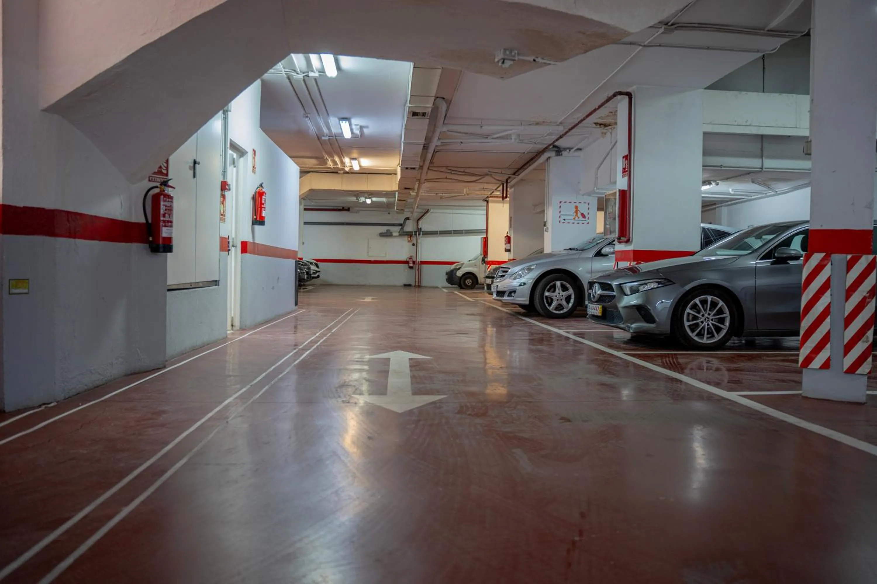 Parking in Aparto-Hotel Rosales