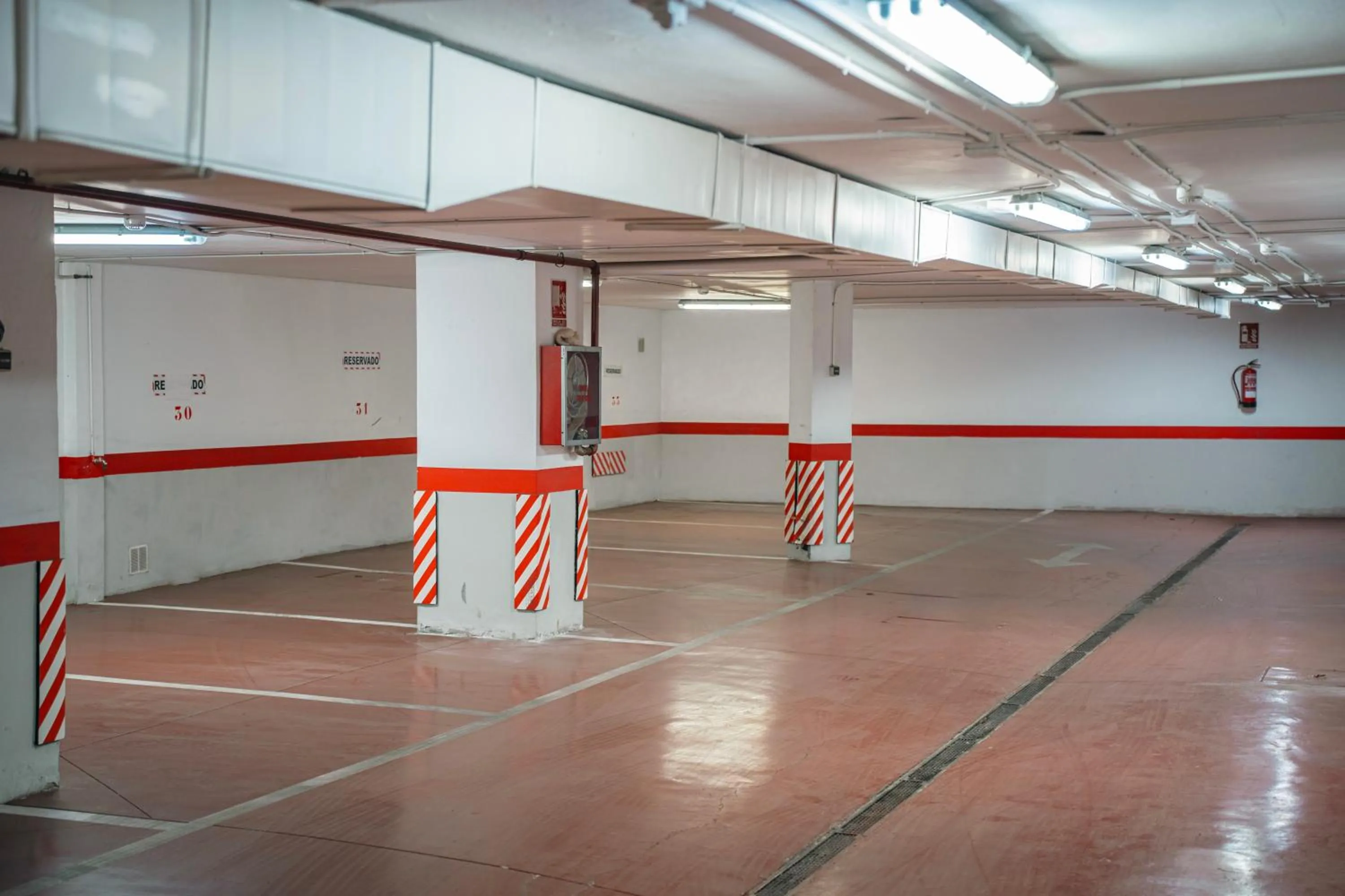 Parking in Aparto-Hotel Rosales