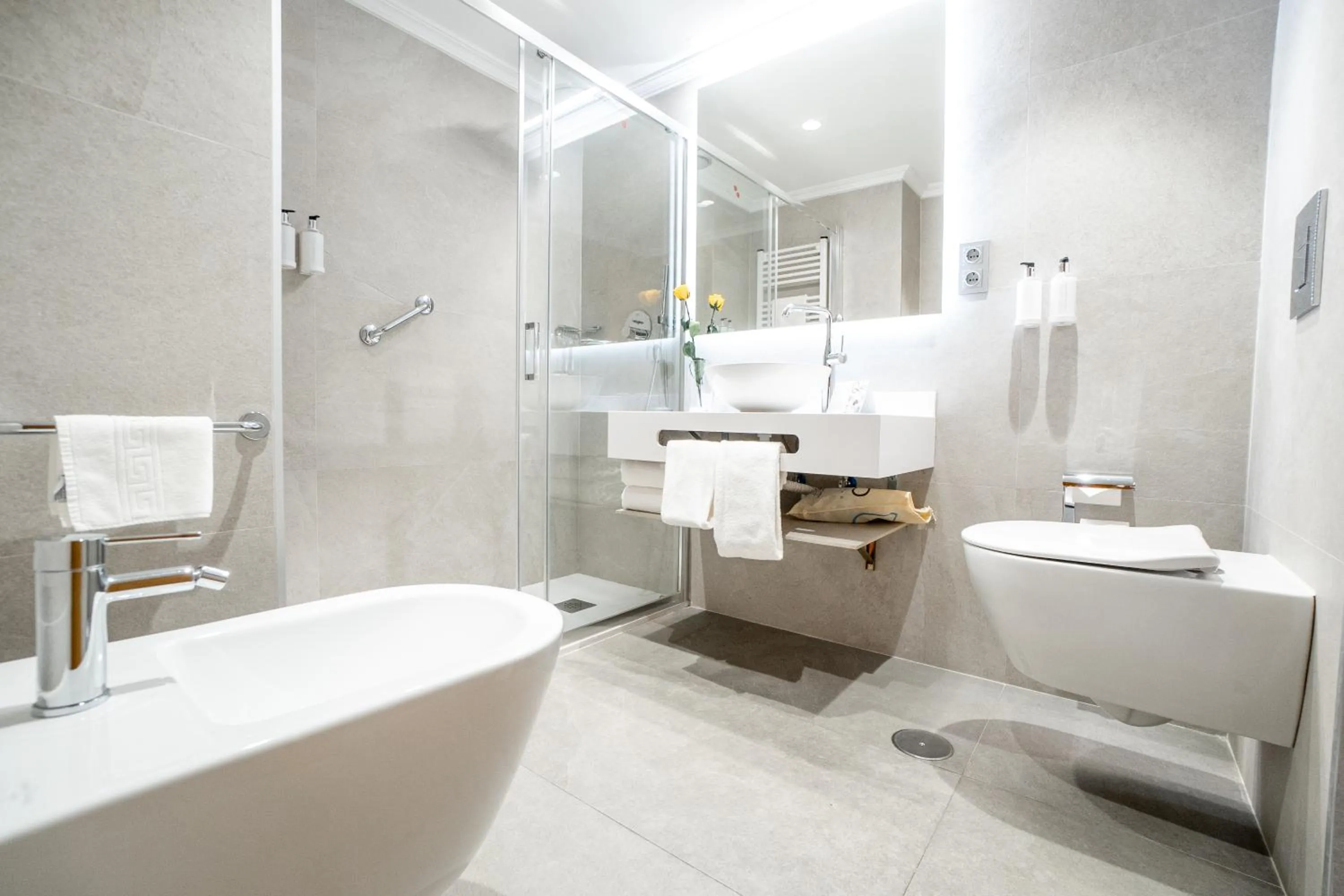 Bathroom in Aparto-Hotel Rosales