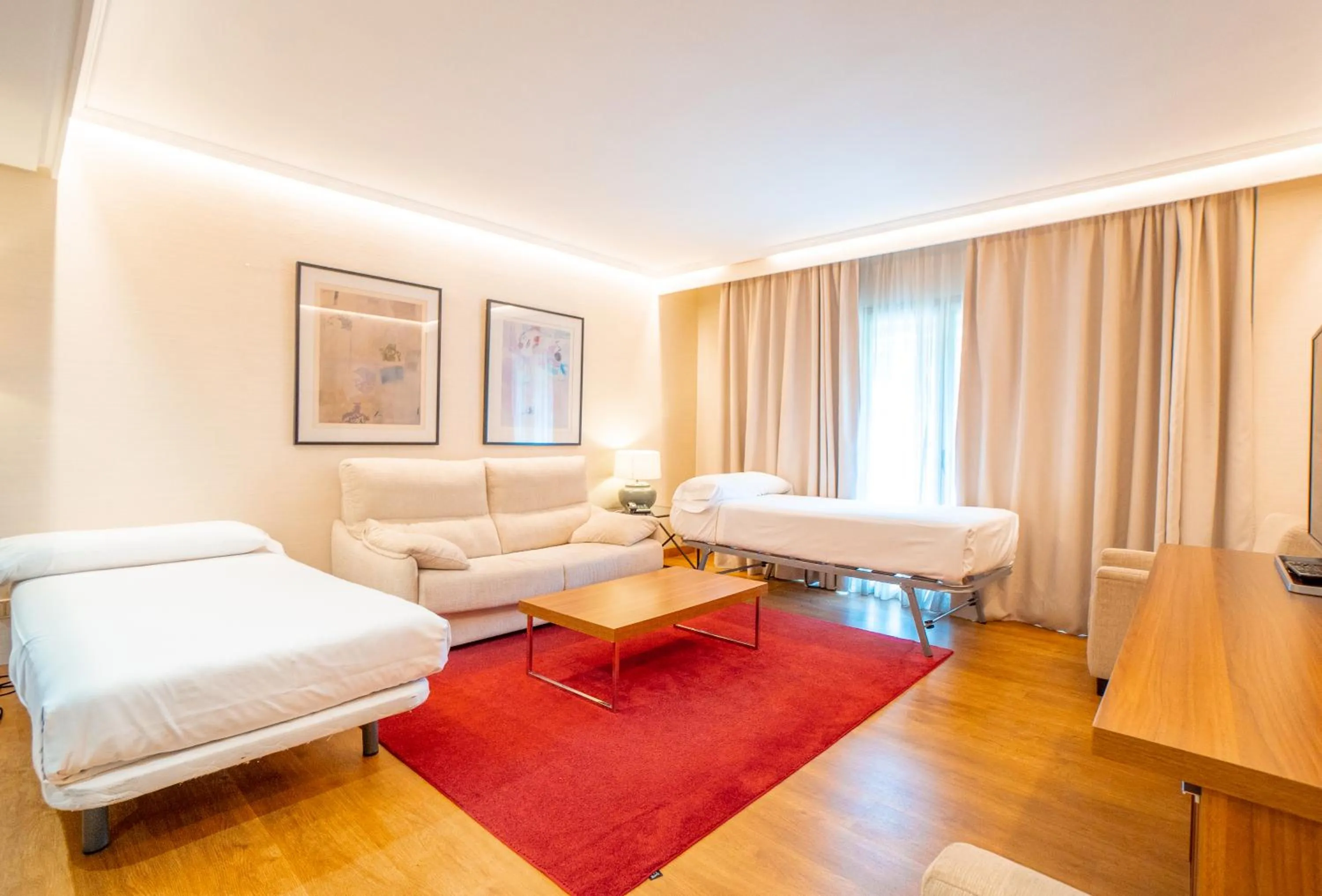 Photo of the whole room, Bed in Aparto-Hotel Rosales