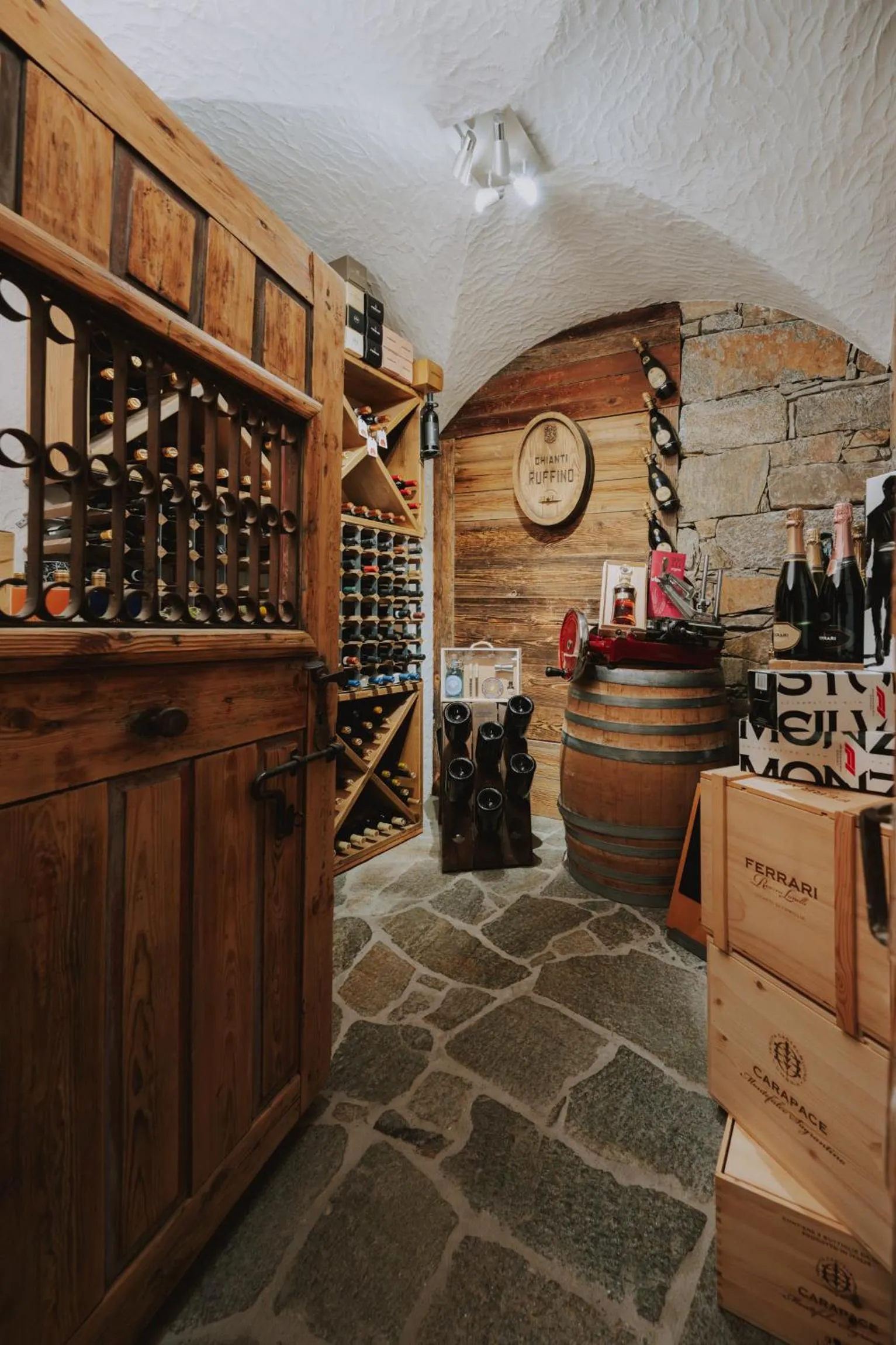 Decorative detail in Maribel Hotel