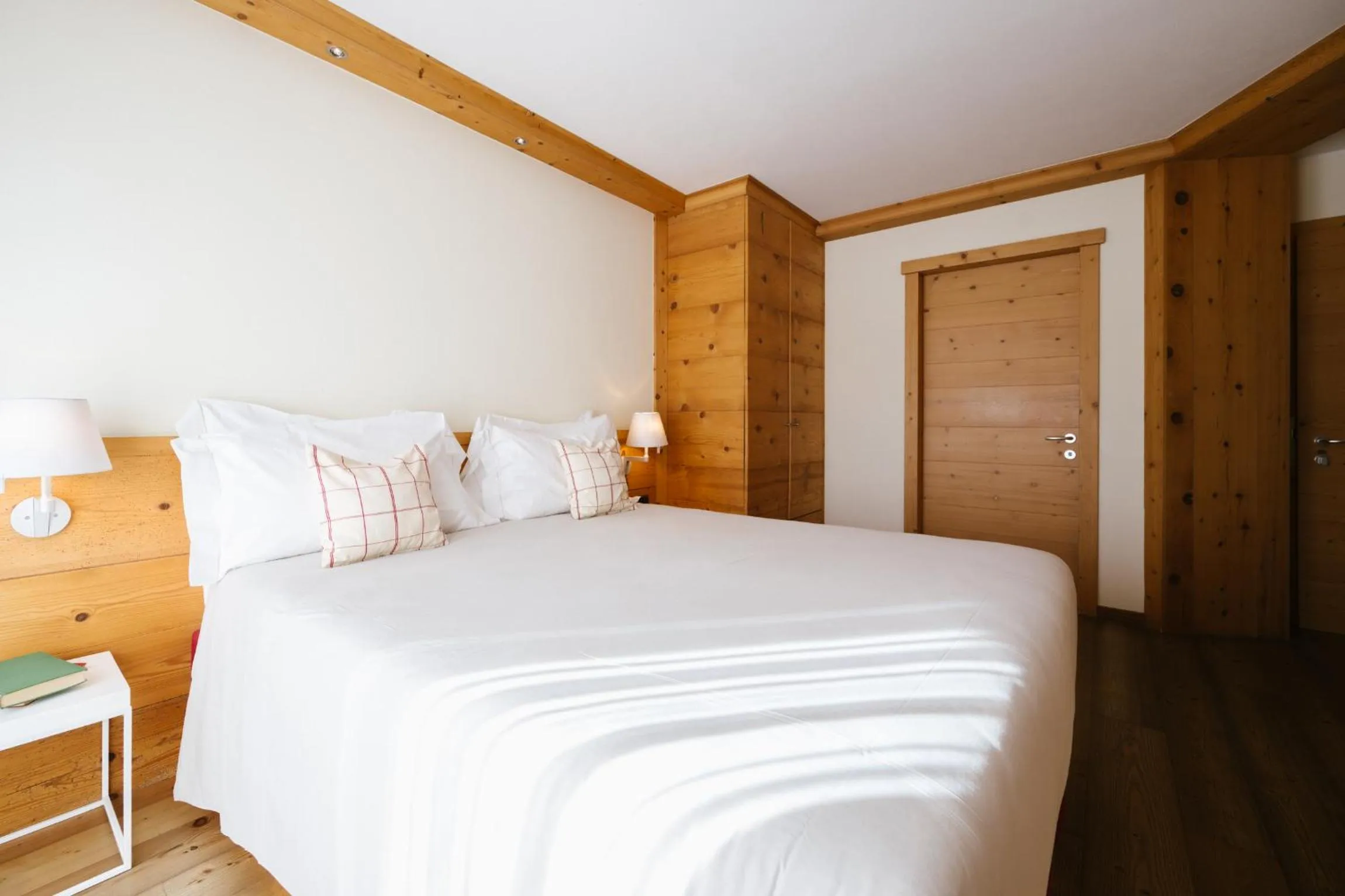 Bed in Maribel Hotel