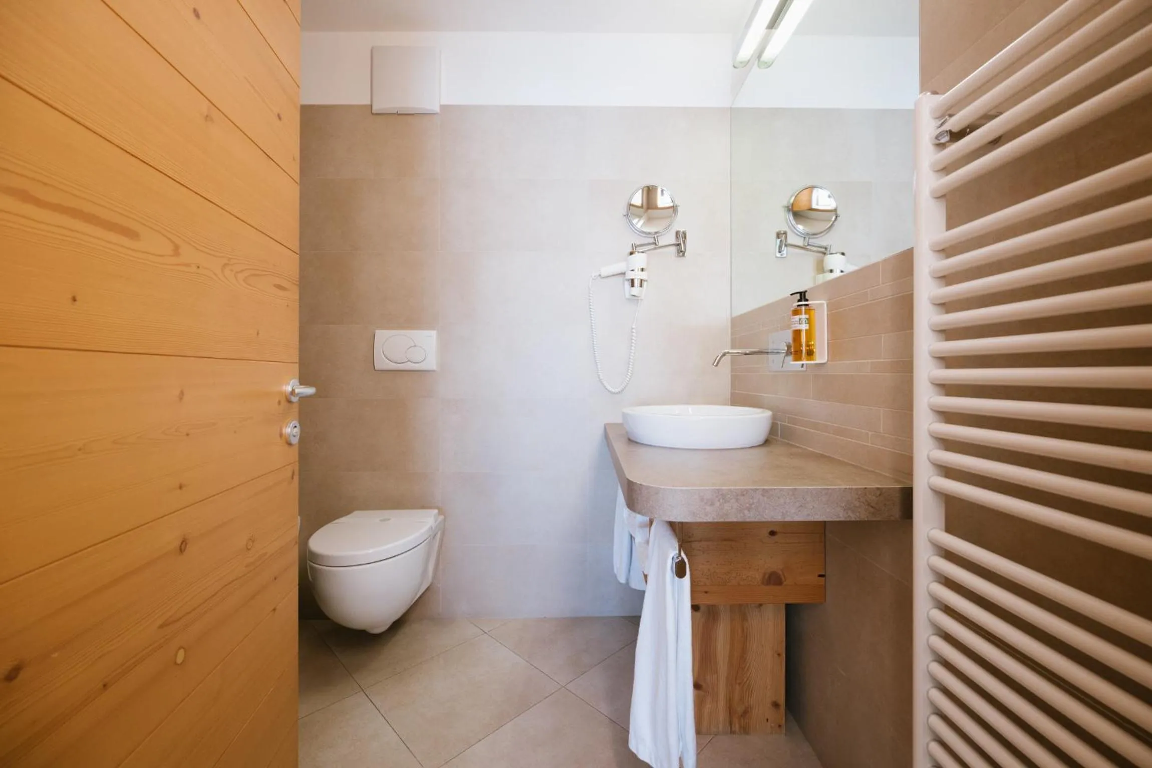 Bathroom in Maribel Hotel