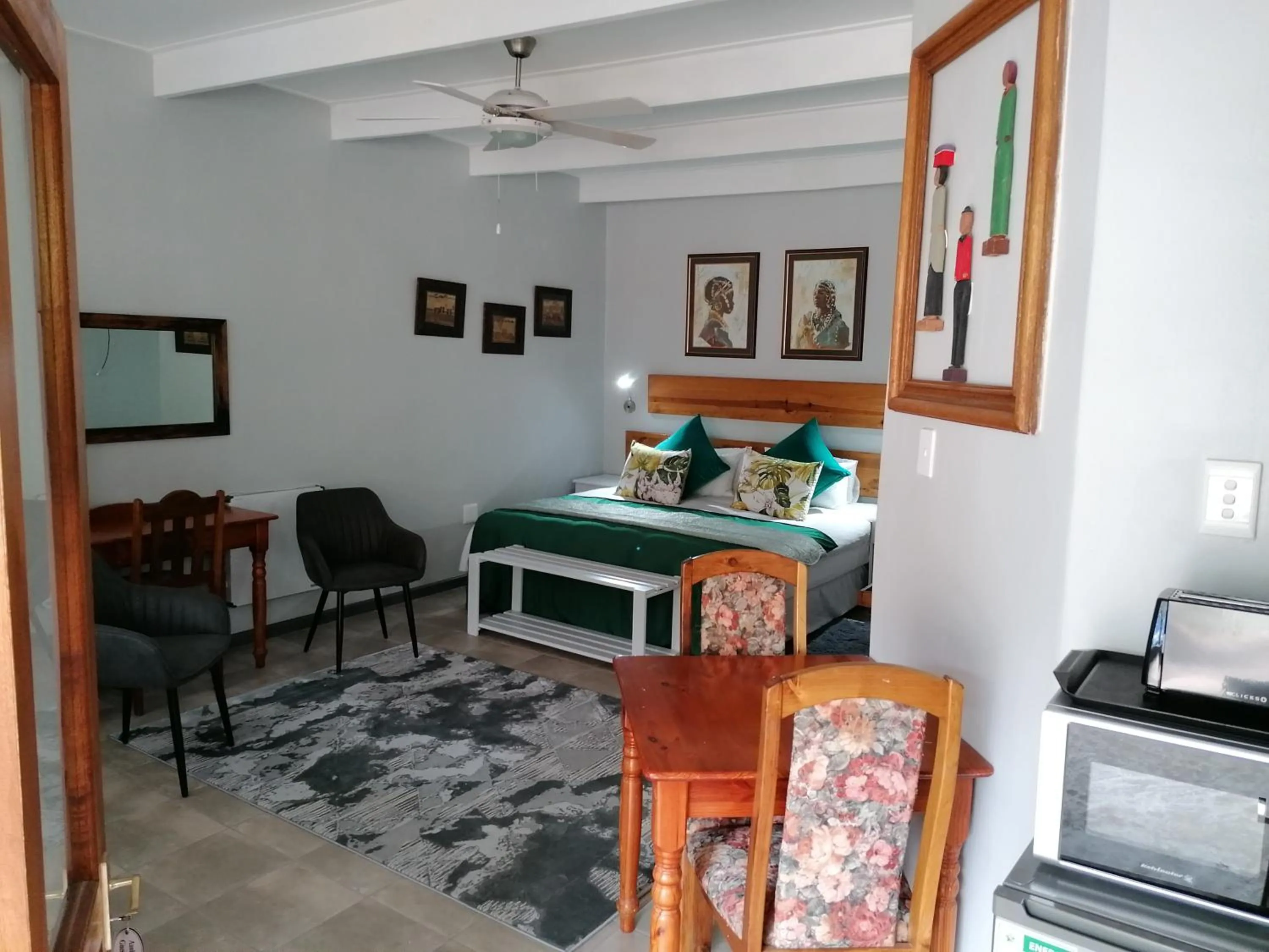 Bedroom in Aanhuizen Guest House
