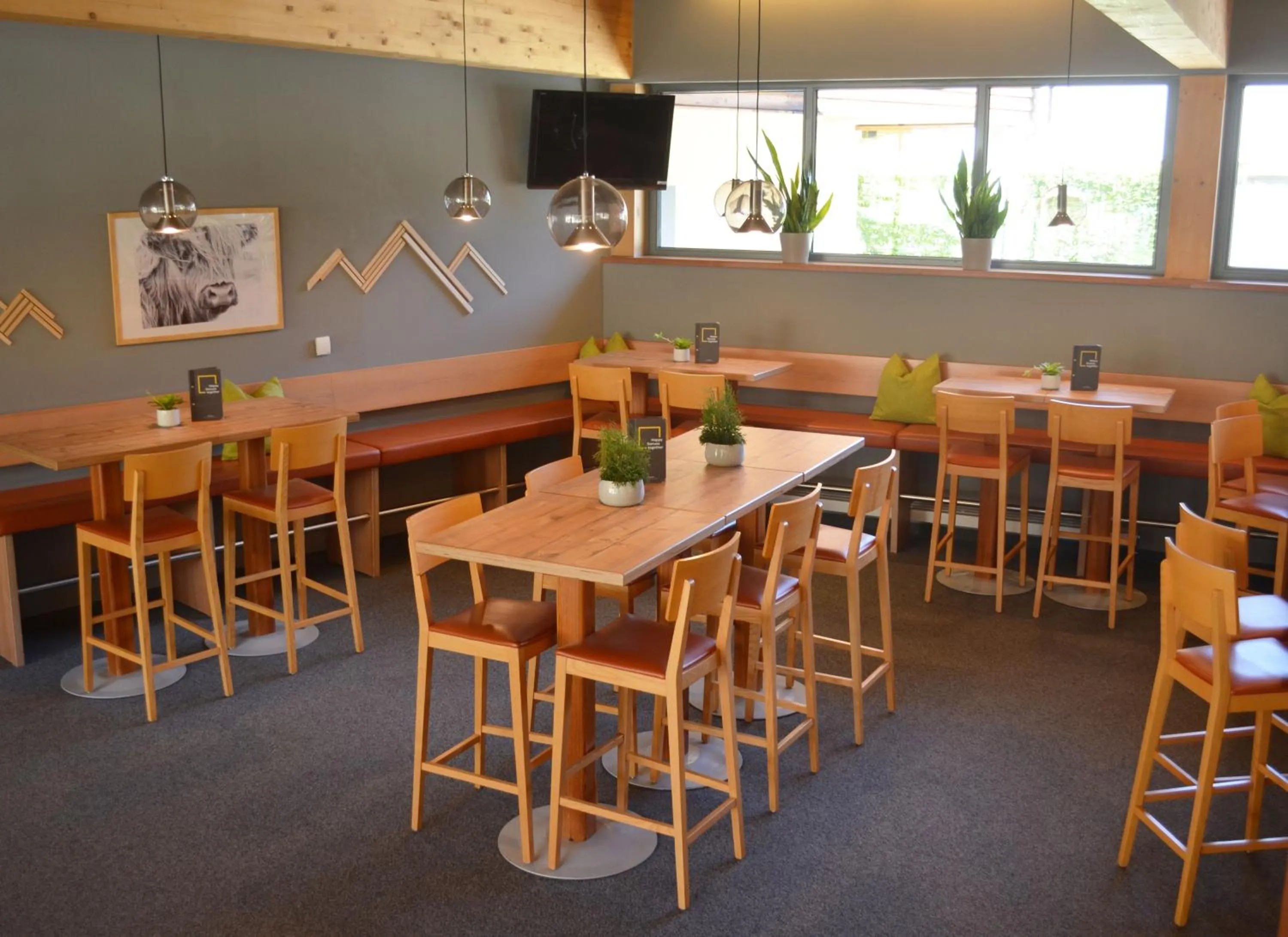 Restaurant/places to eat in JUFA Hotel Montafon