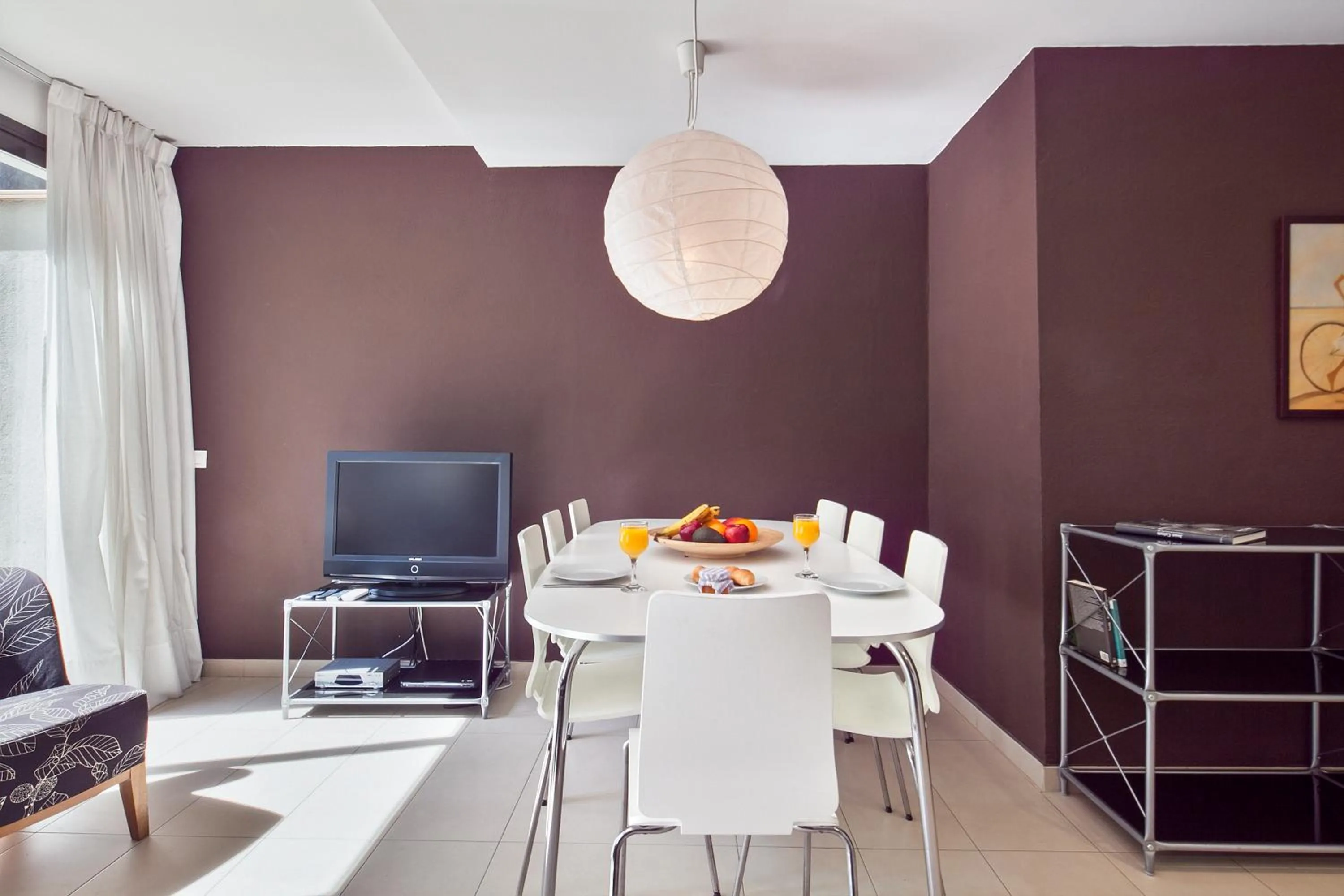 TV and multimedia in Inside Barcelona Apartments Sants