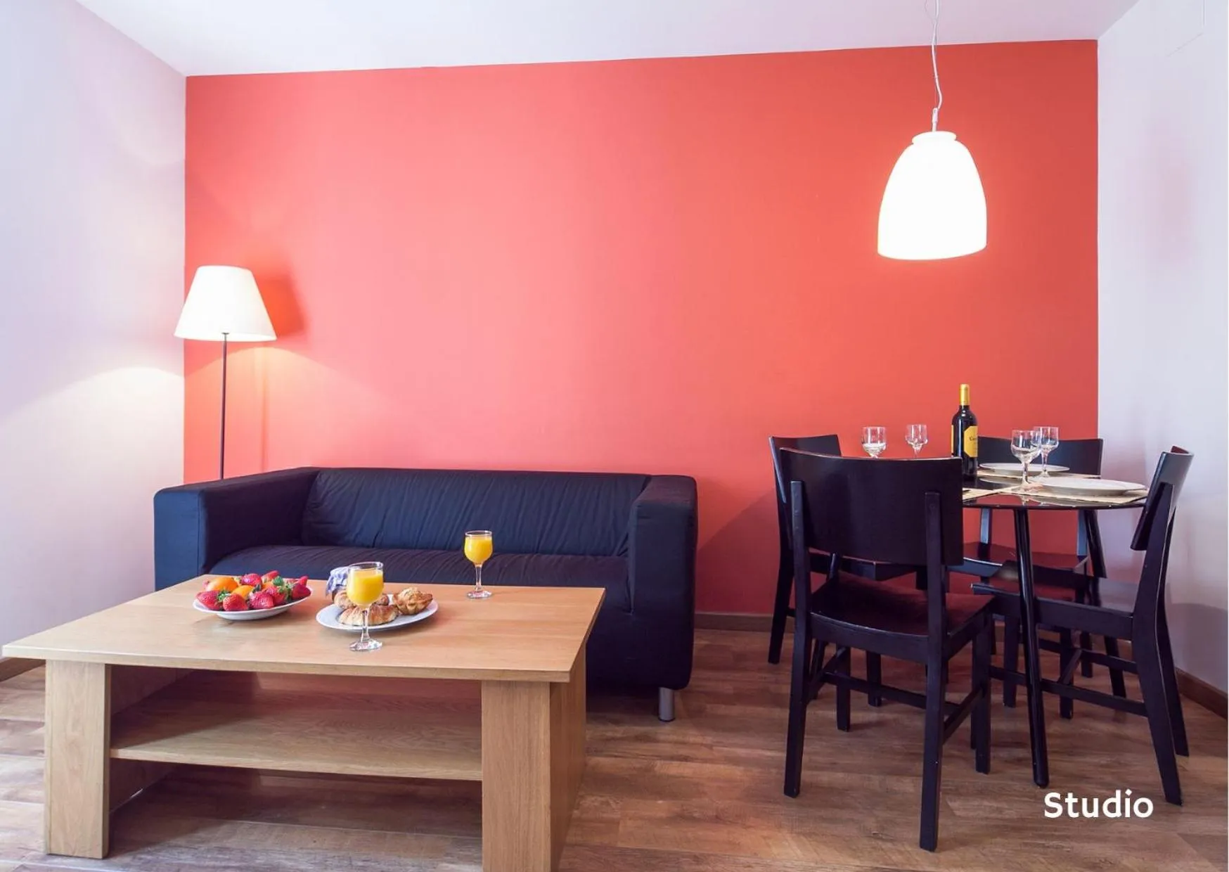 Living room in Inside Barcelona Apartments Sants