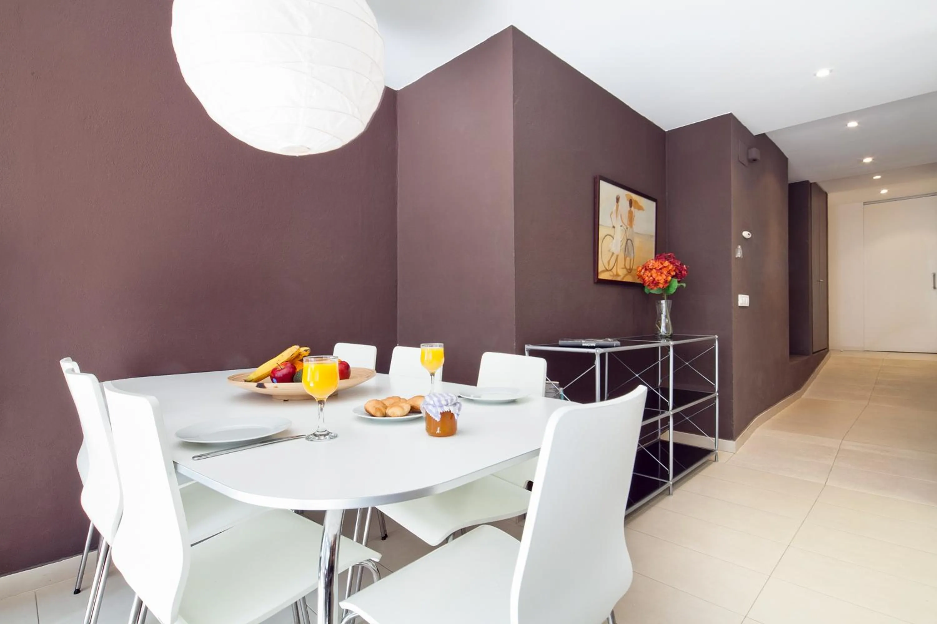 Dining area in Inside Barcelona Apartments Sants