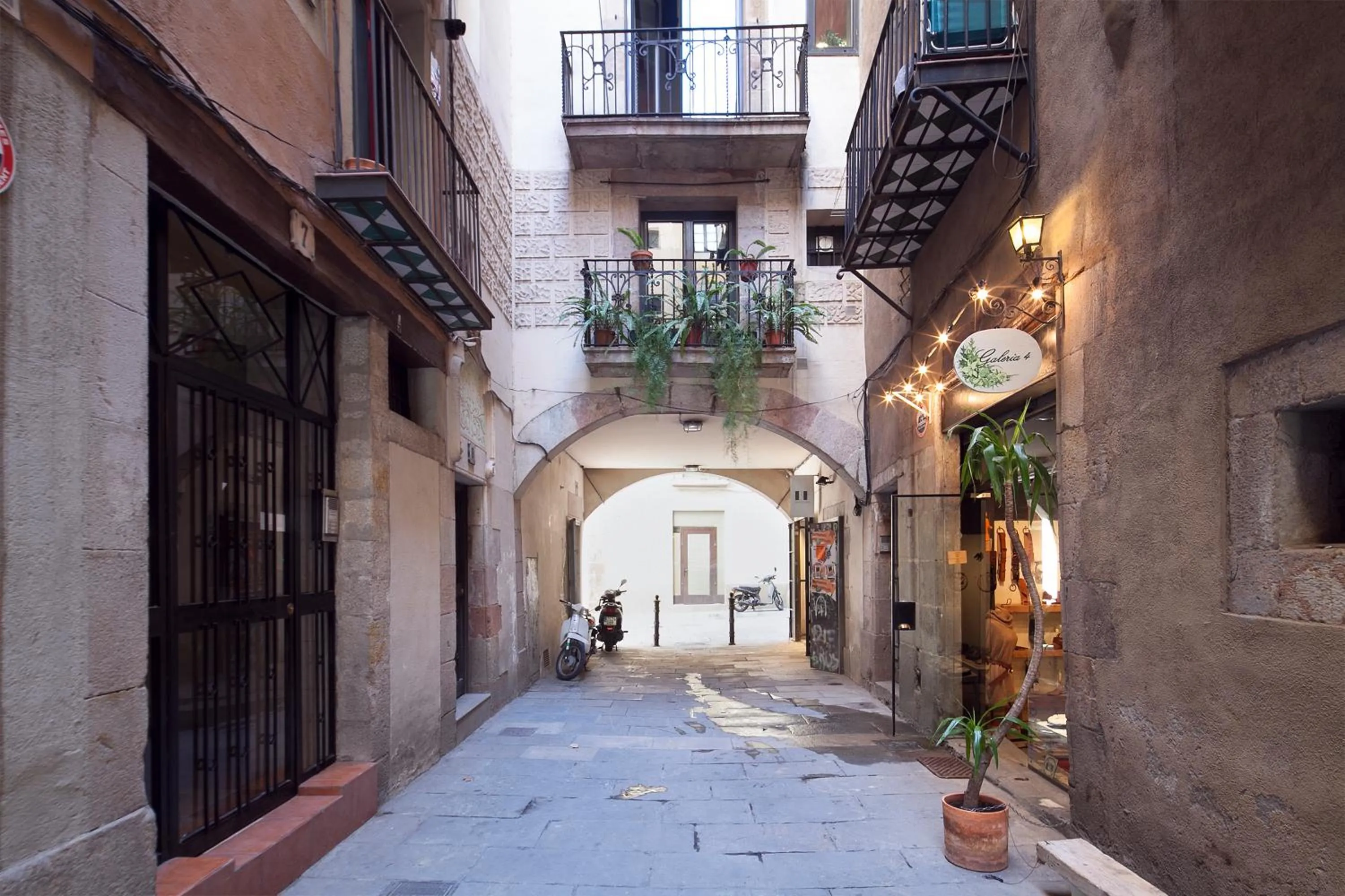 Area and facilities in Inside Barcelona Apartments Esparteria