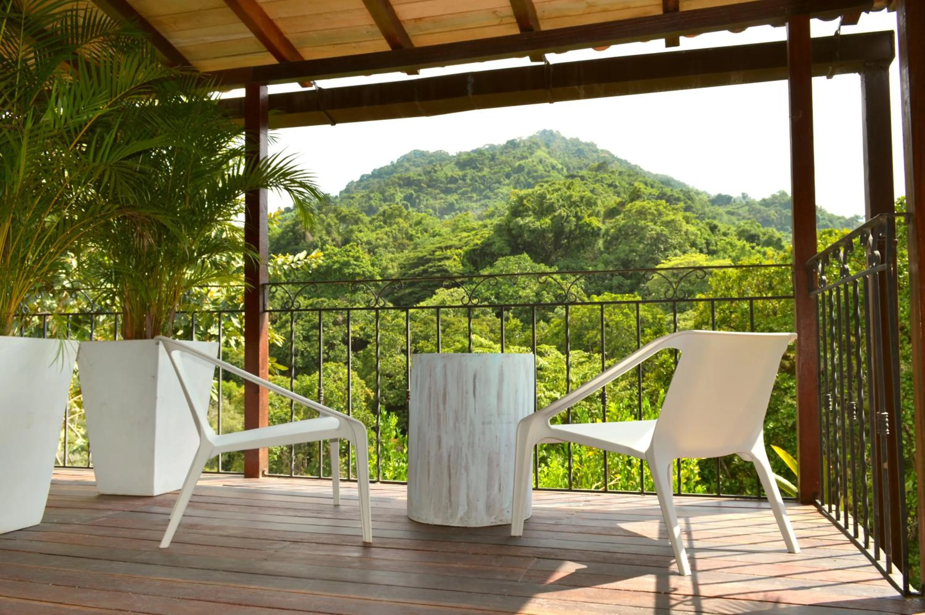 Patio in Sweet Harmony Hotel Boutique by Xarm Hotels