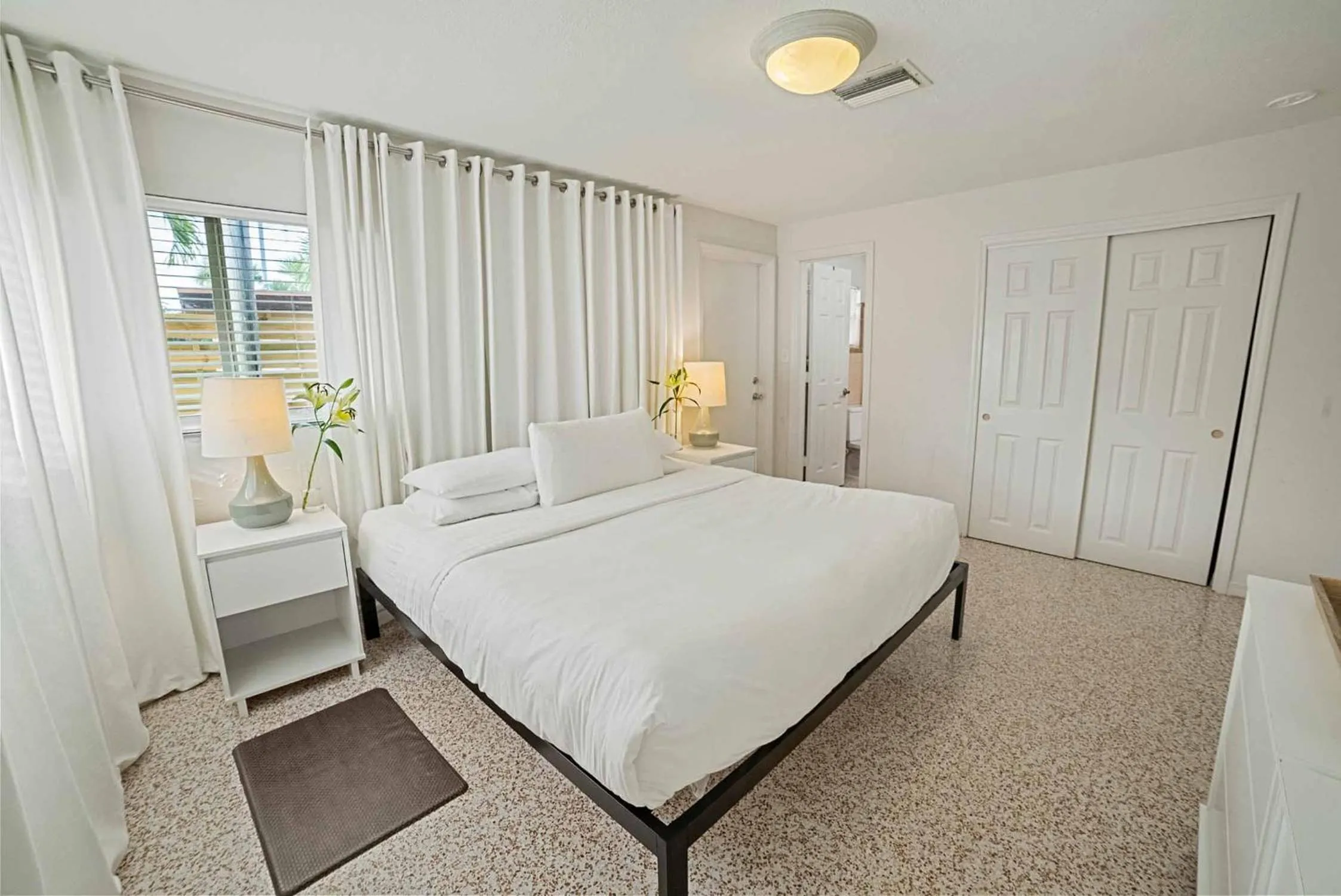 Bed in Casey Key Resort - Gulf Shores