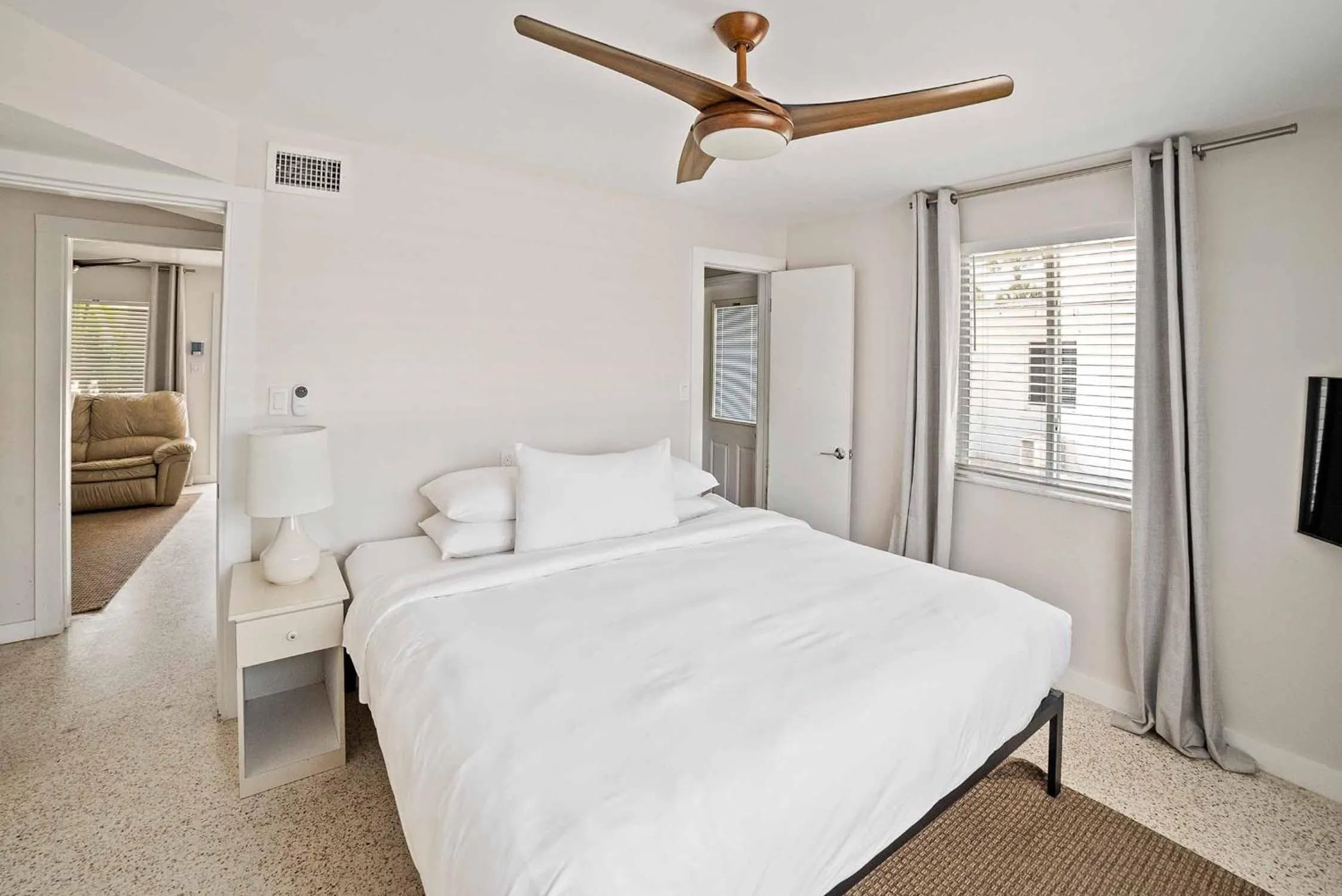 Bed in Casey Key Resort - Gulf Shores