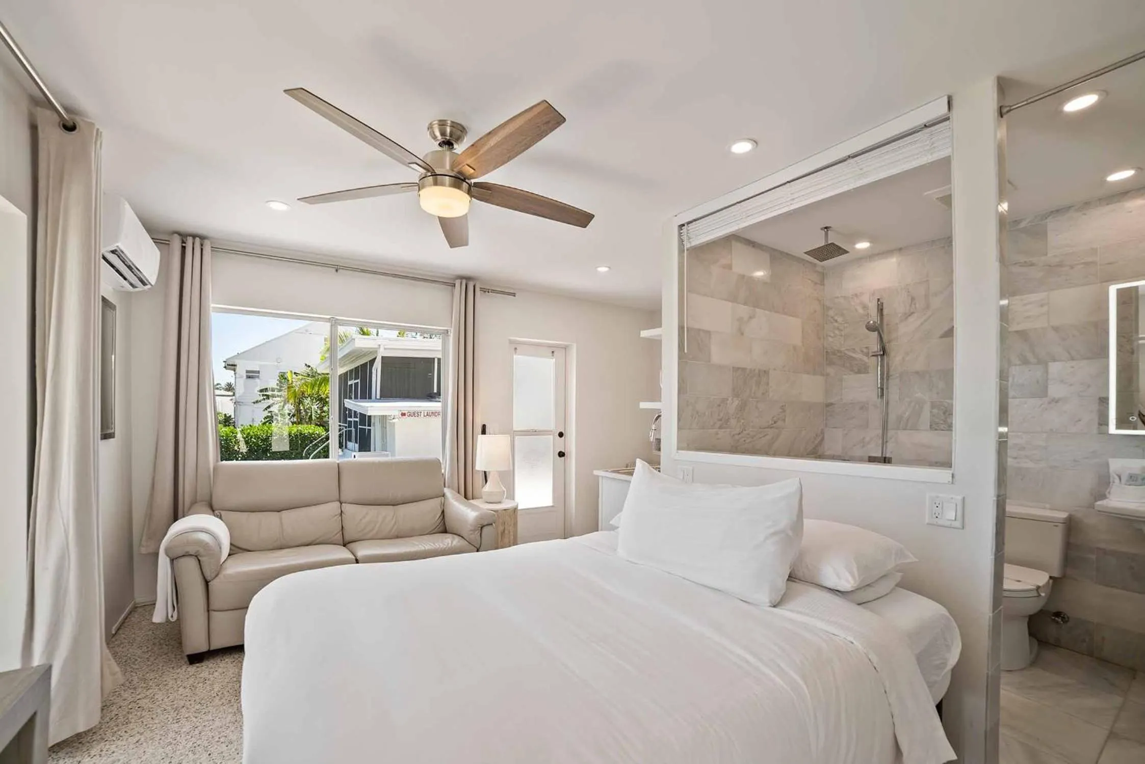 Bed in Casey Key Resort - Gulf Shores