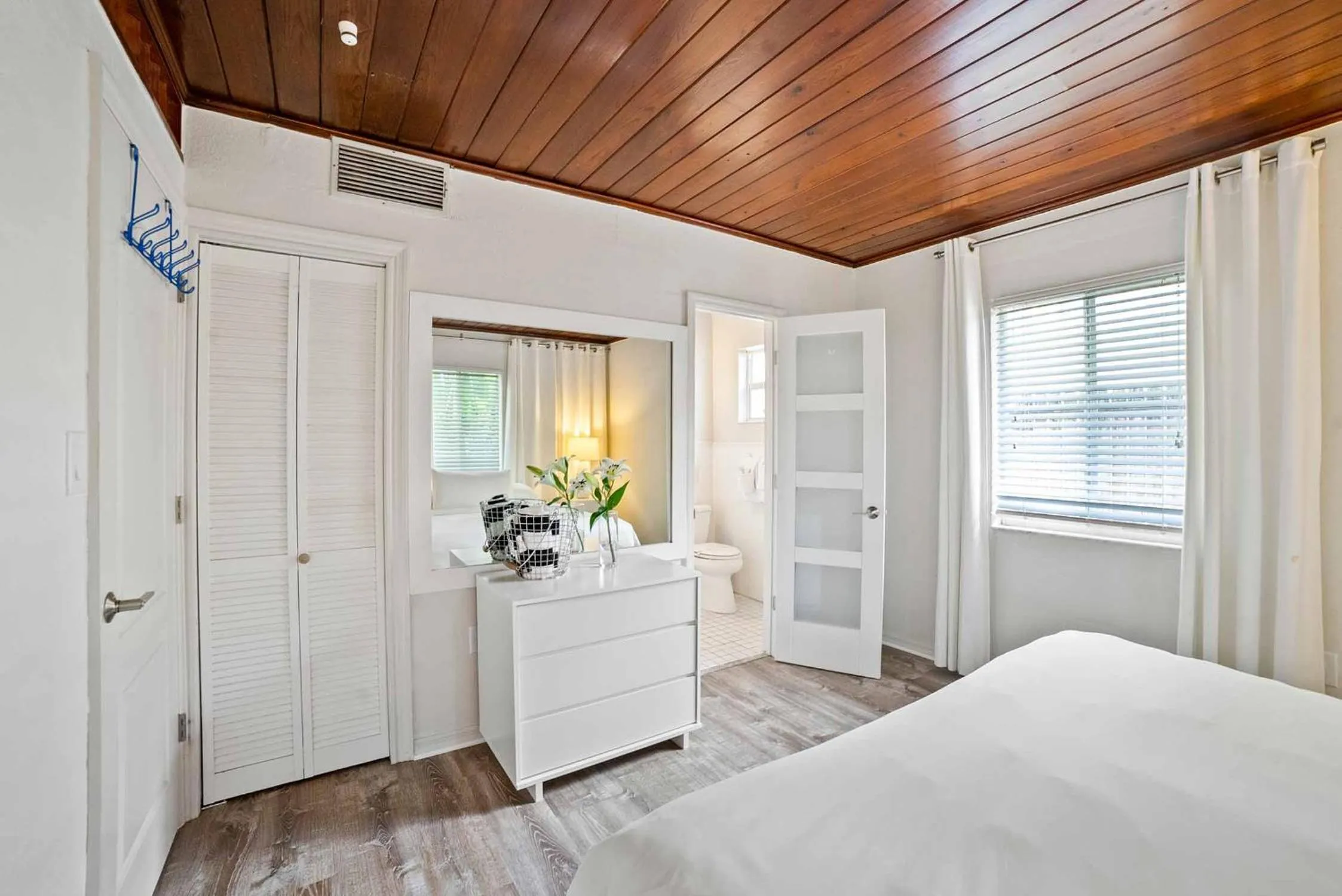 Bed in Casey Key Resort - Gulf Shores