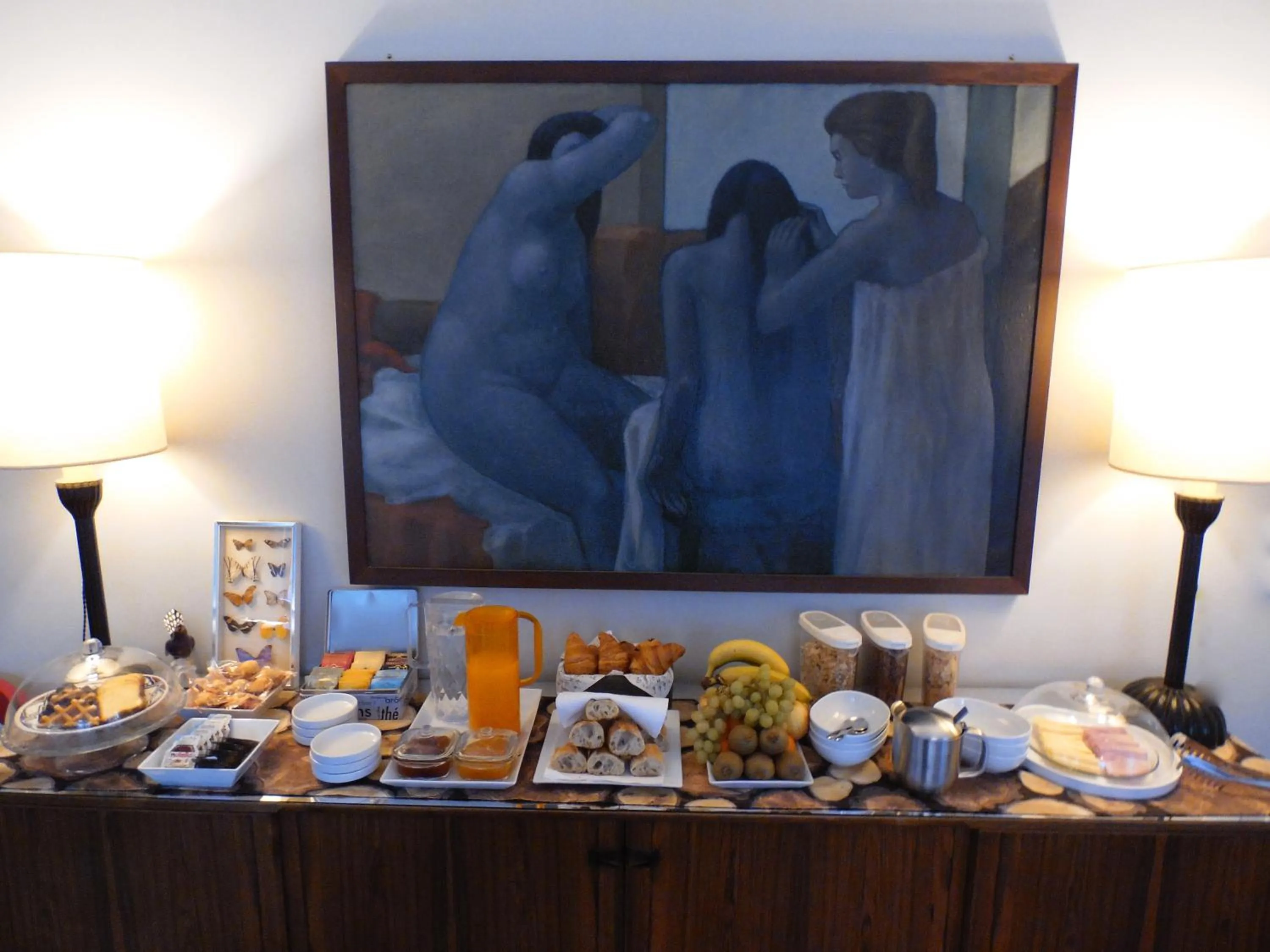 Continental breakfast in Bed & Breakfast La Clepsydre