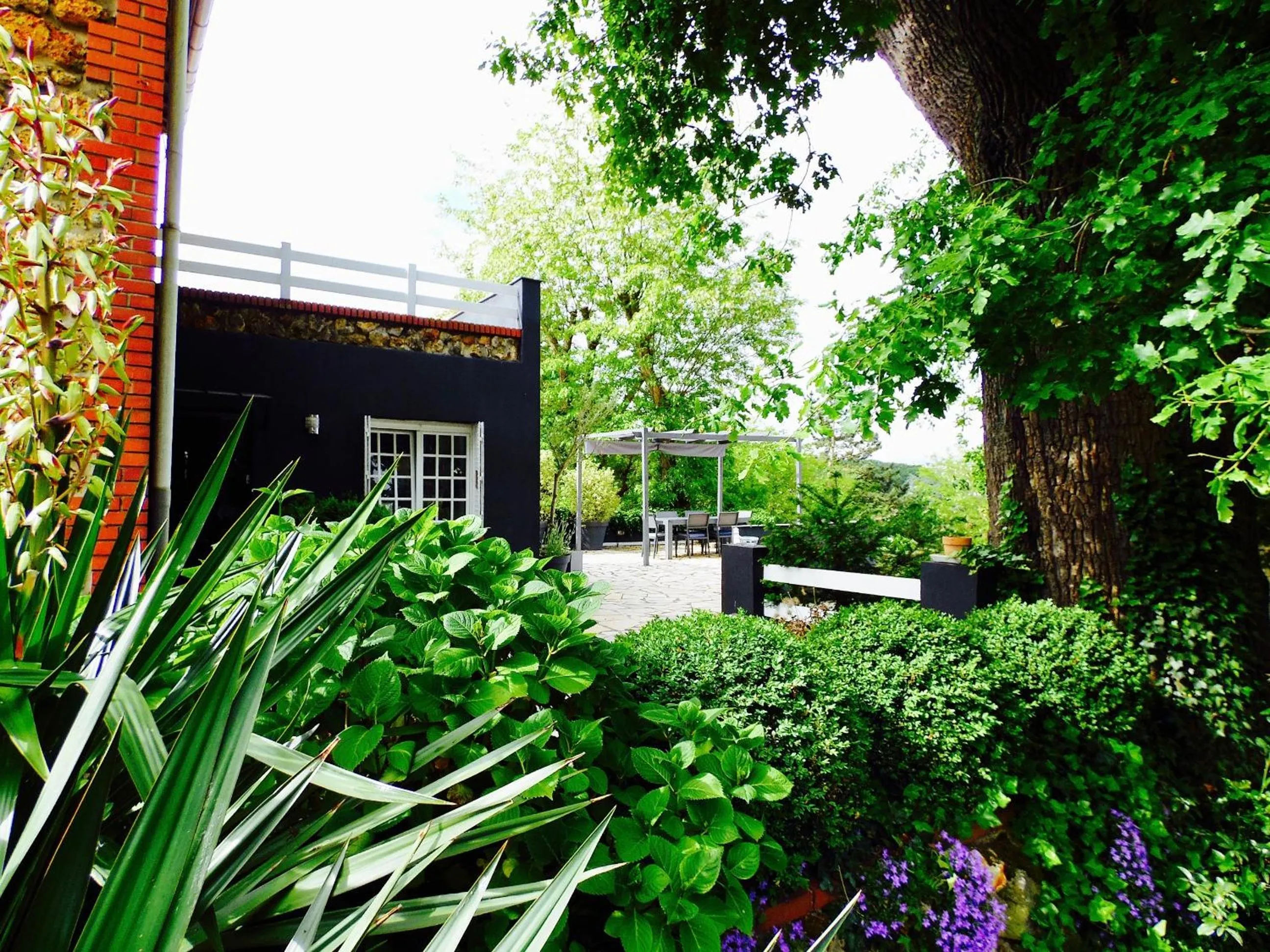 Garden view in Bed & Breakfast La Clepsydre