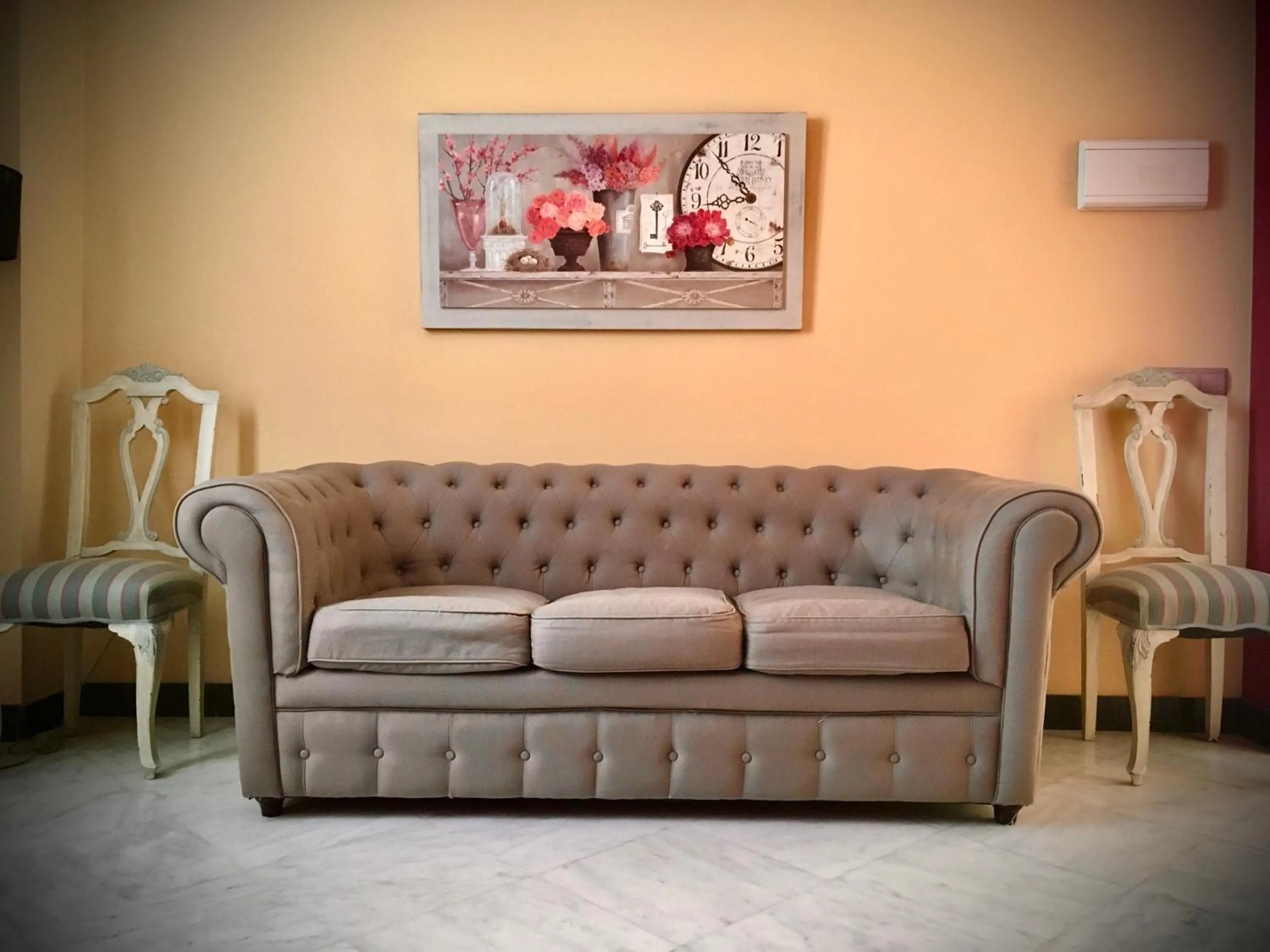 Living room in Hotel Conde de Cárdenas