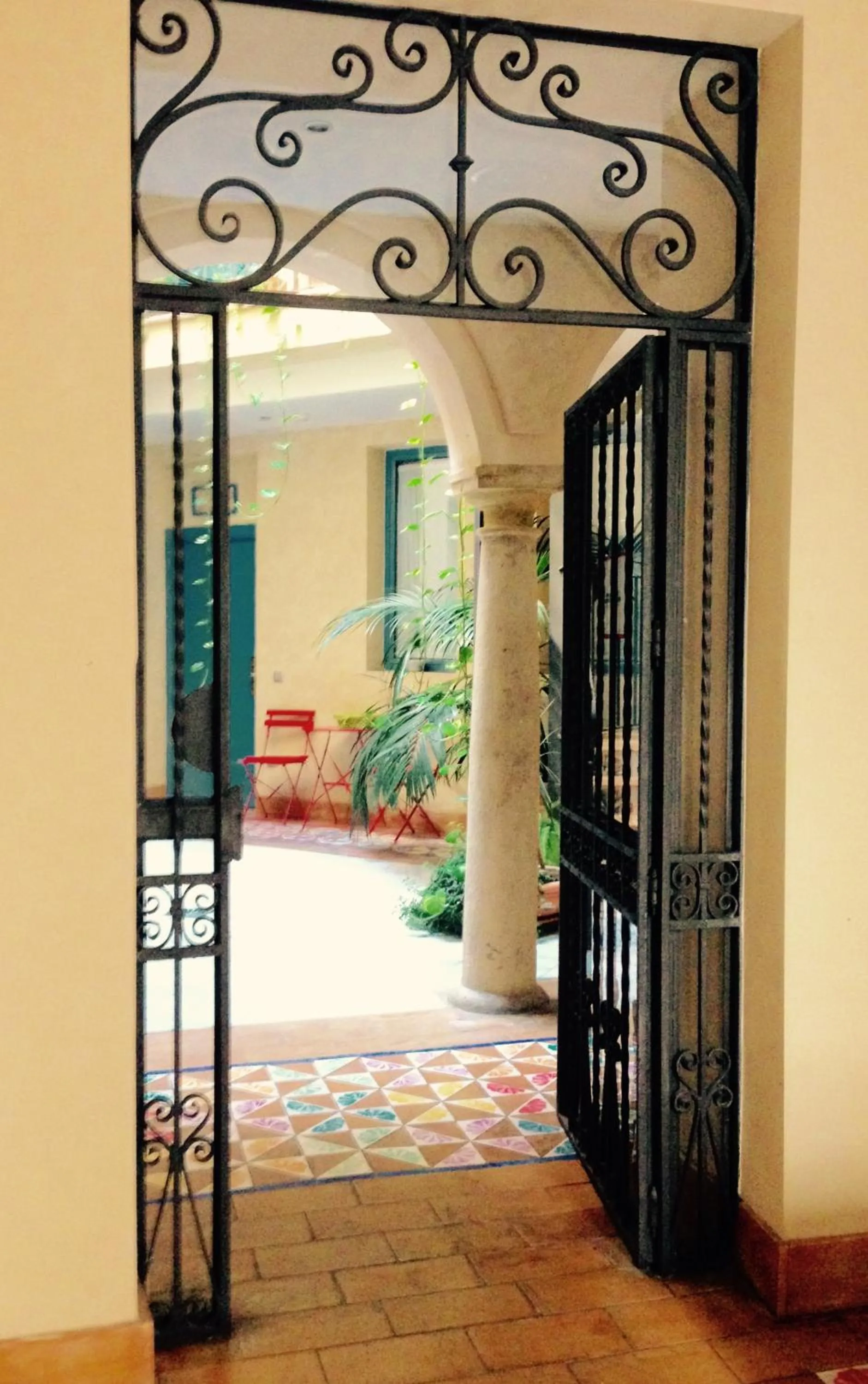 Facade/entrance in Hotel Conde de Cárdenas