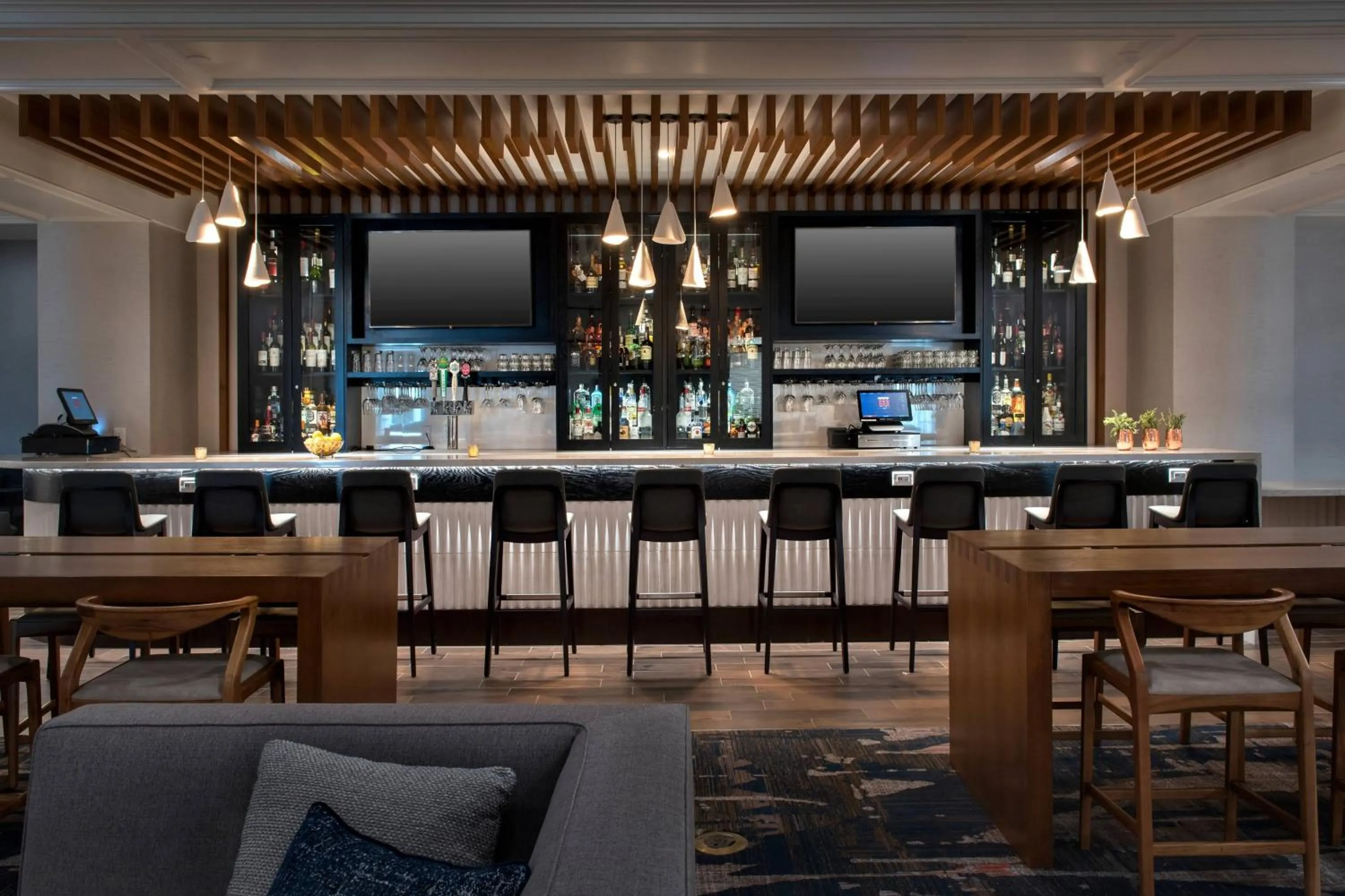 Restaurant/places to eat in Norfolk Waterside Marriott