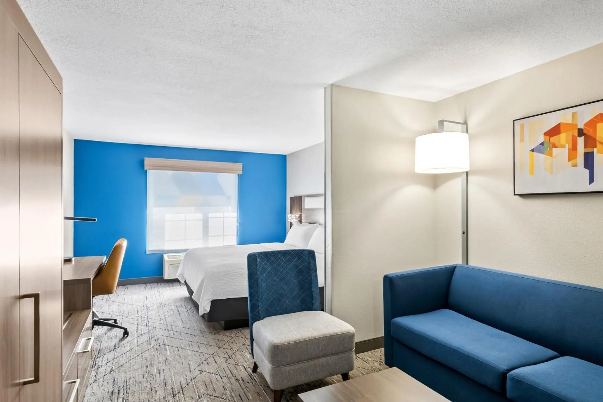 Photo of the whole room in Holiday Inn Express Hotel & Suites Council Bluffs - Convention Center Area by IHG