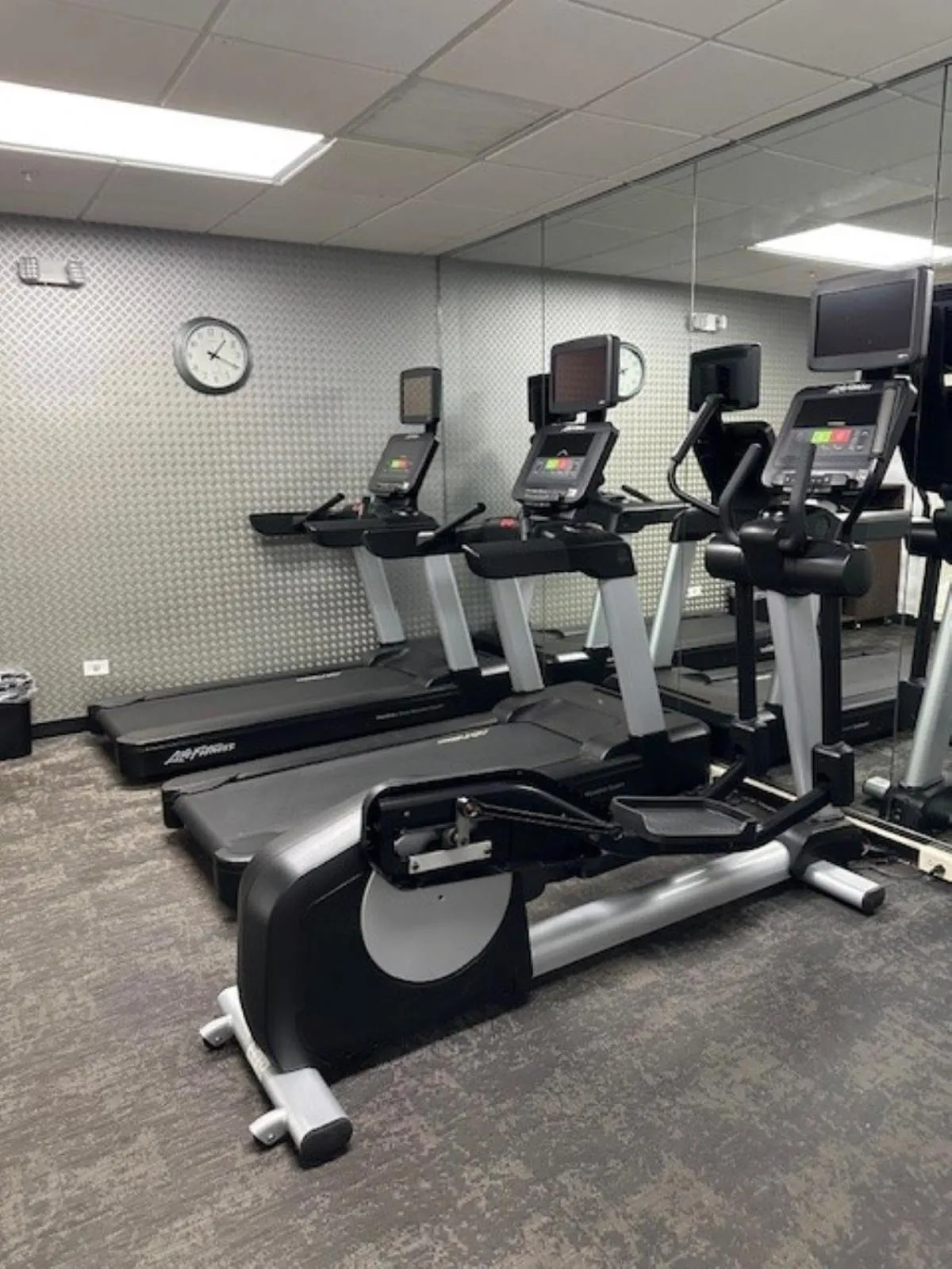 Fitness centre/facilities in Fairfield Inn & Suites by Marriott Chicago Naperville