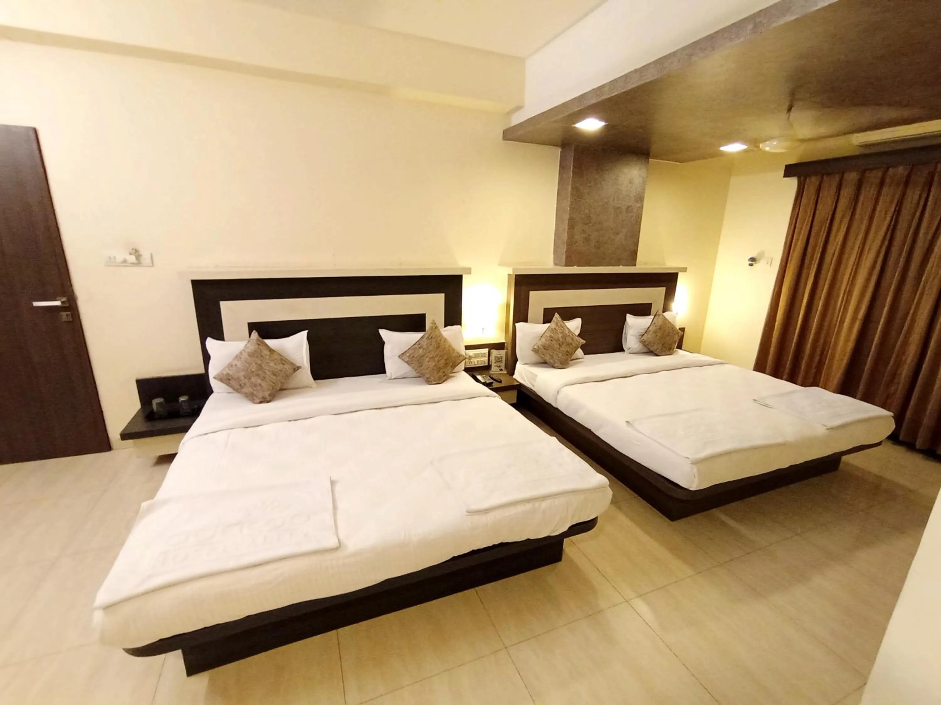 Bed in Hotel Vaikunth By Adamo