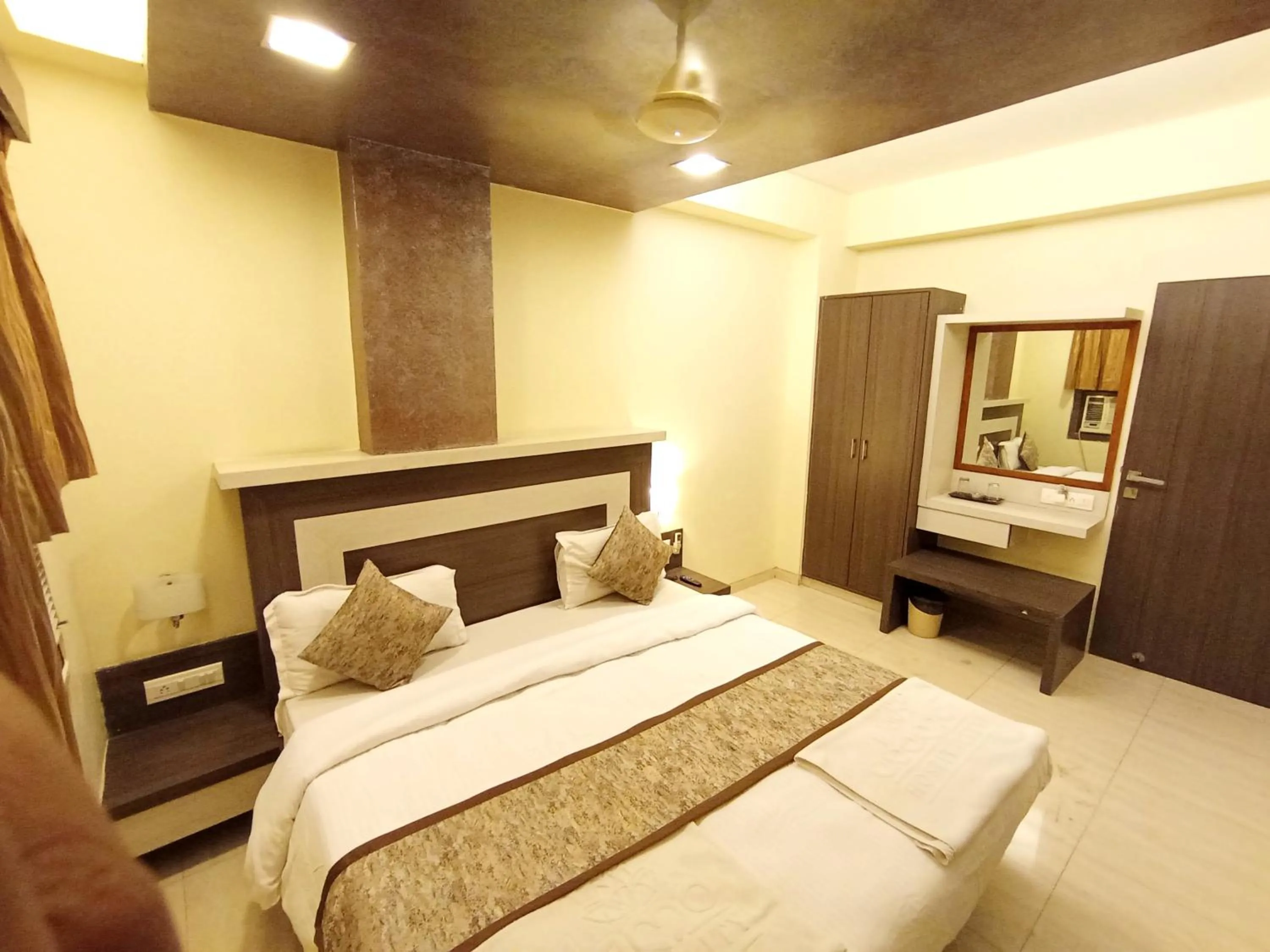 Bed in Hotel Vaikunth By Adamo