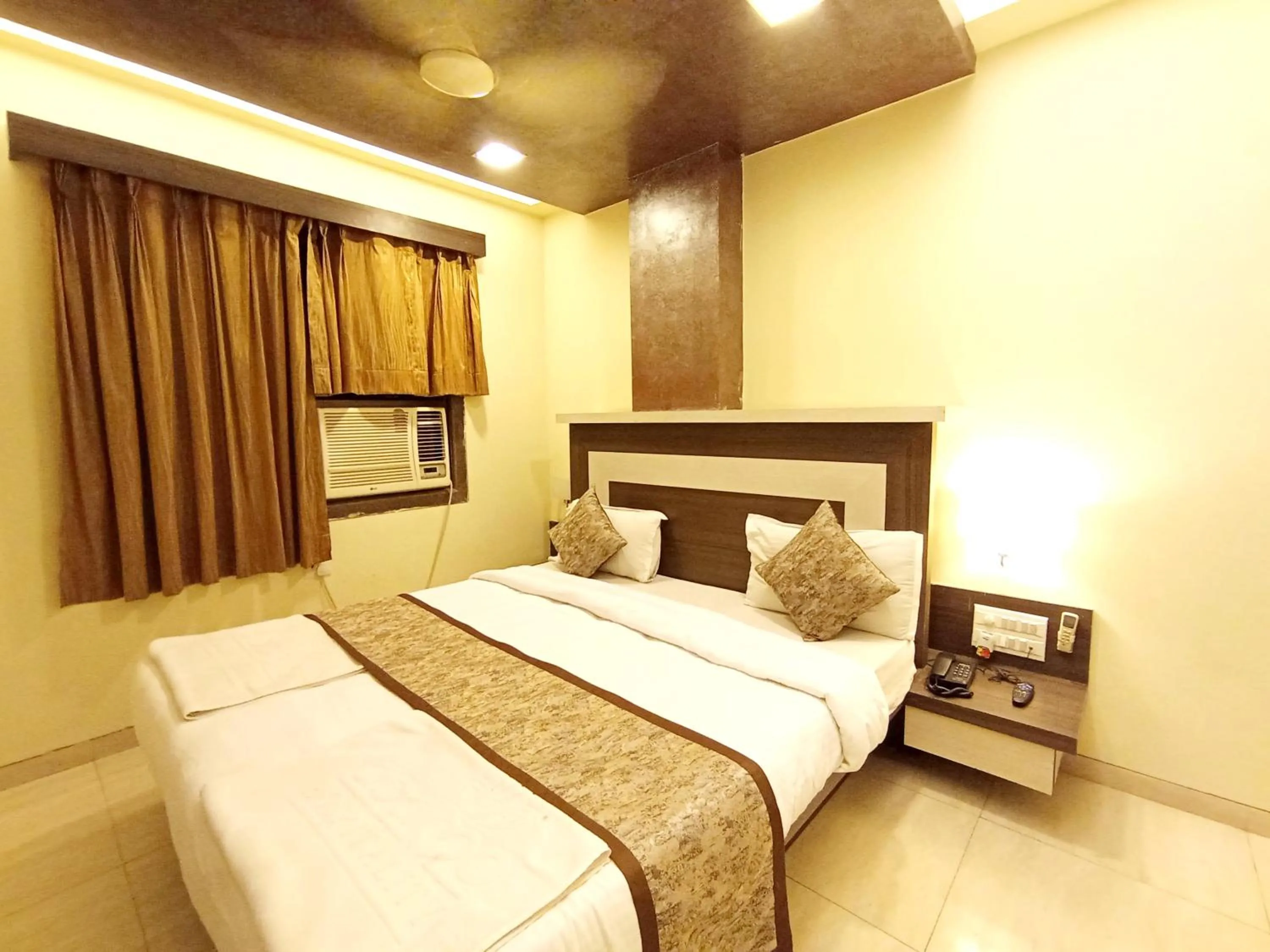 Bed in Hotel Vaikunth By Adamo