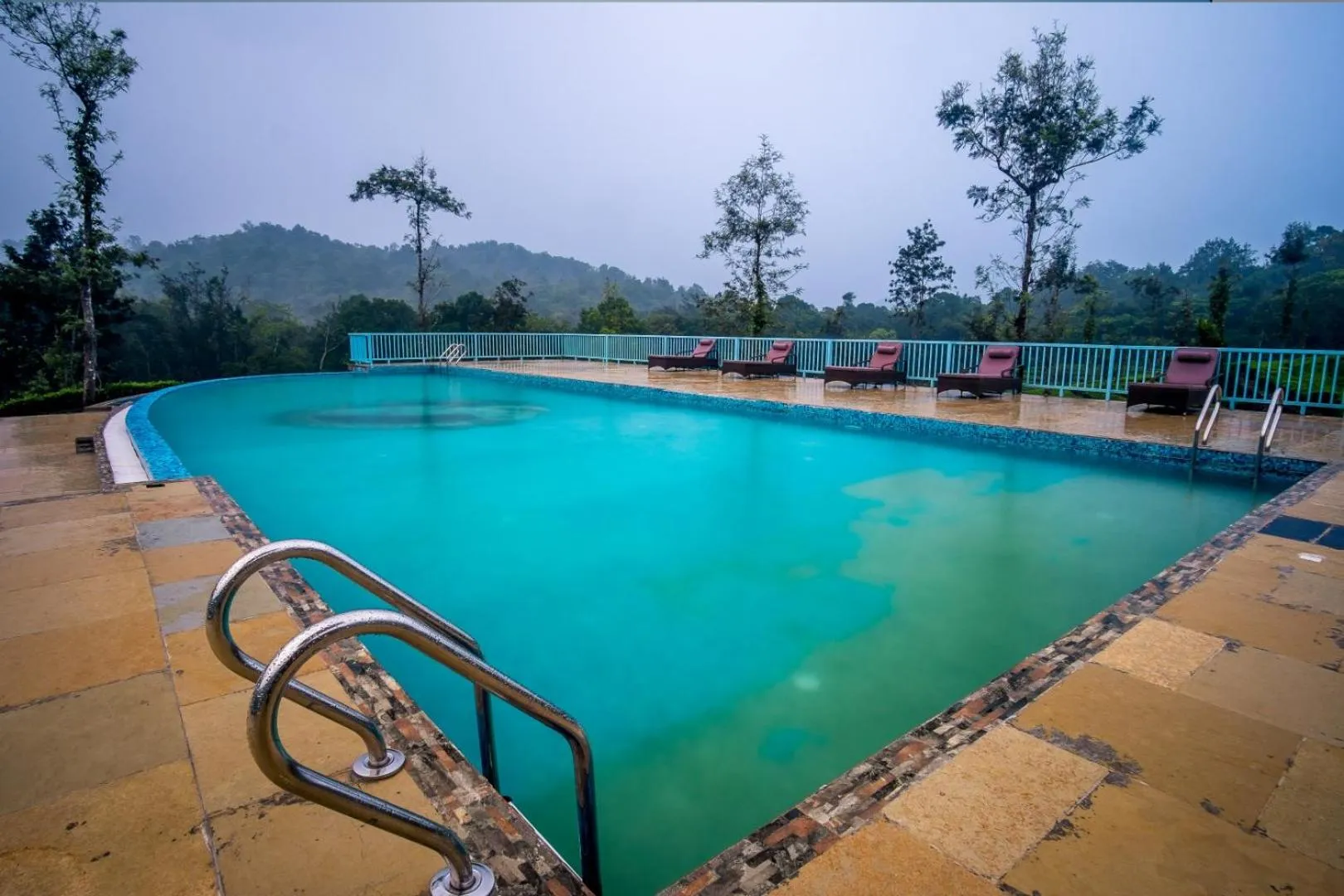 Swimming pool in Wild Planet Jungle Resort