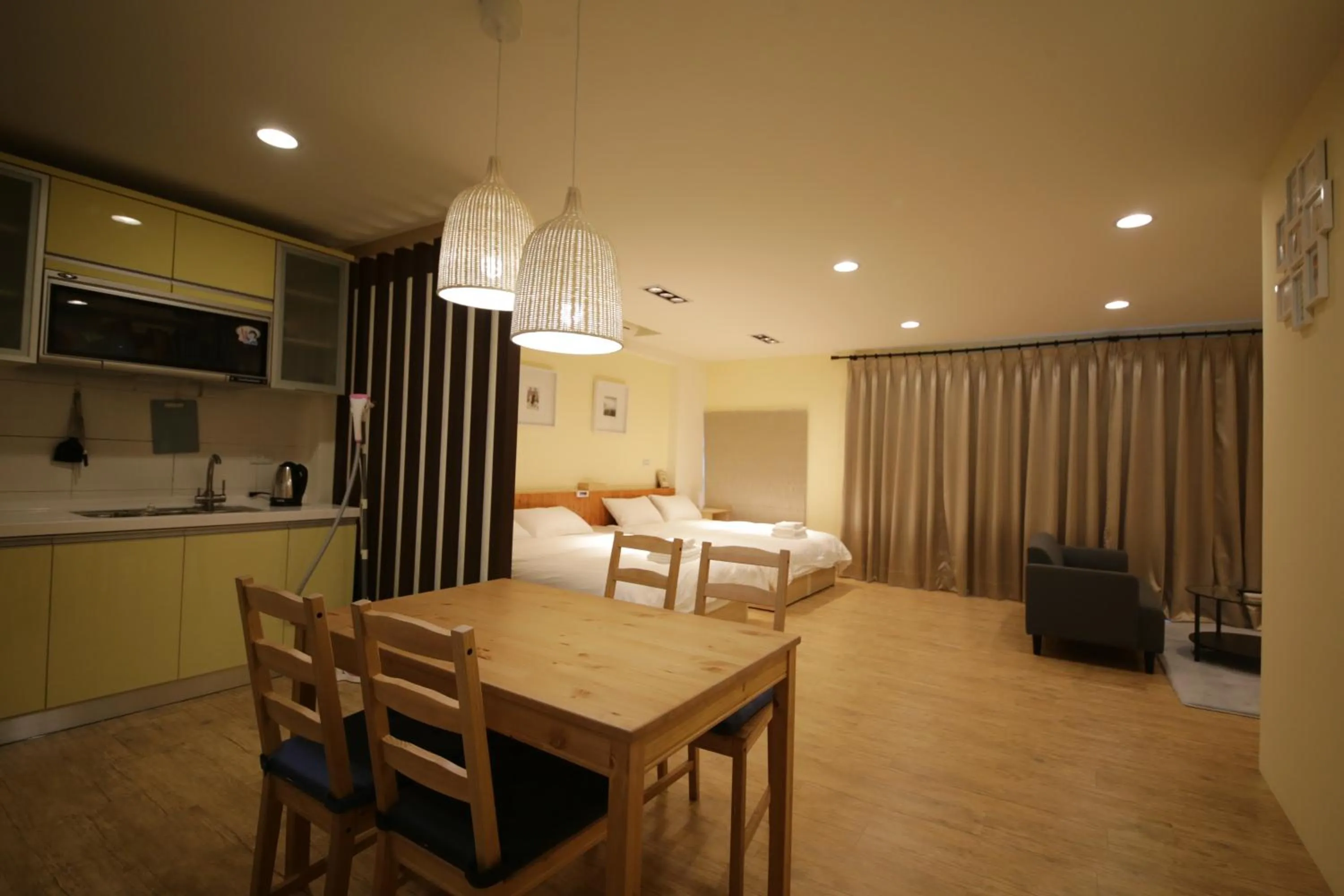 Dining area, Bed in YO HOO FARM 16 HOUSE