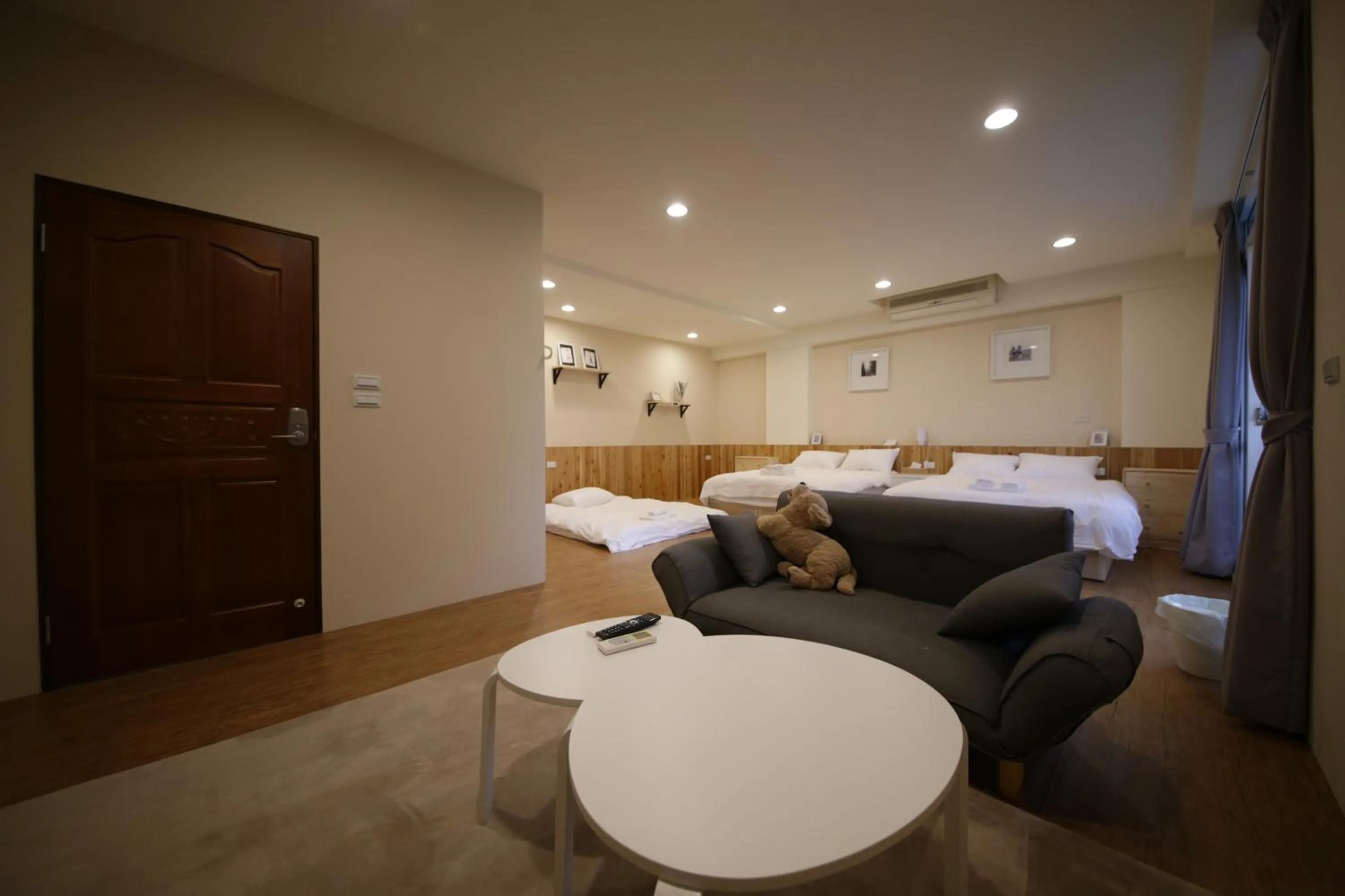 Photo of the whole room, Bed in YO HOO FARM 16 HOUSE