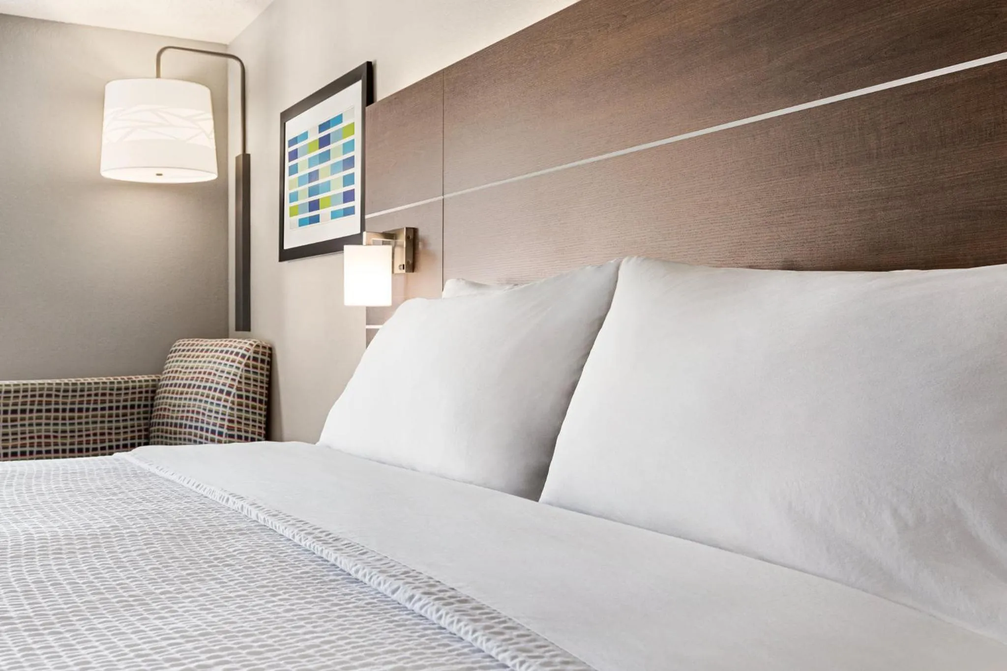 Photo of the whole room, Bed in Holiday Inn Express Hotel & Suites Anniston/Oxford by IHG