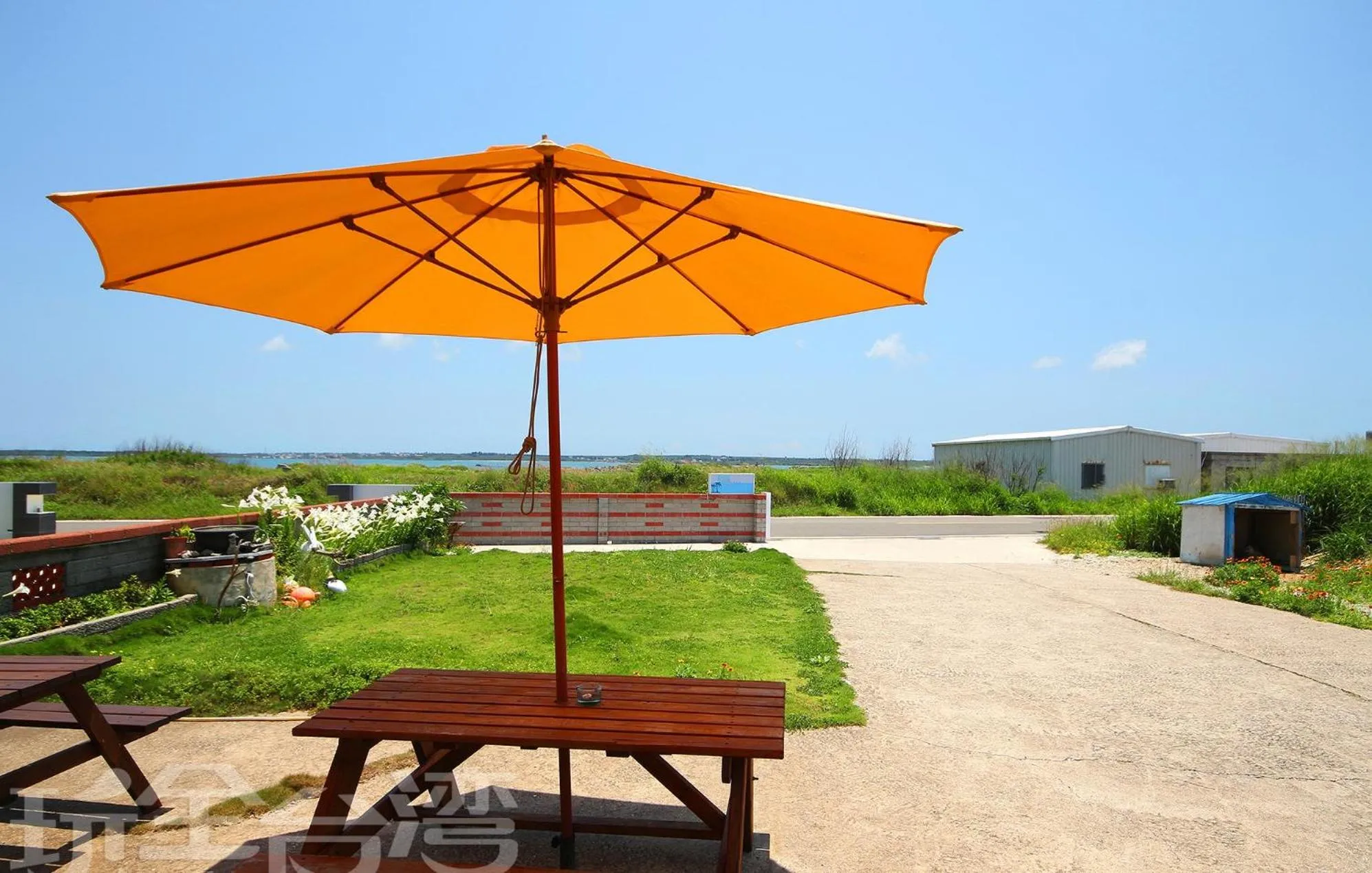 Off site in Yan Hai De Dai B&B