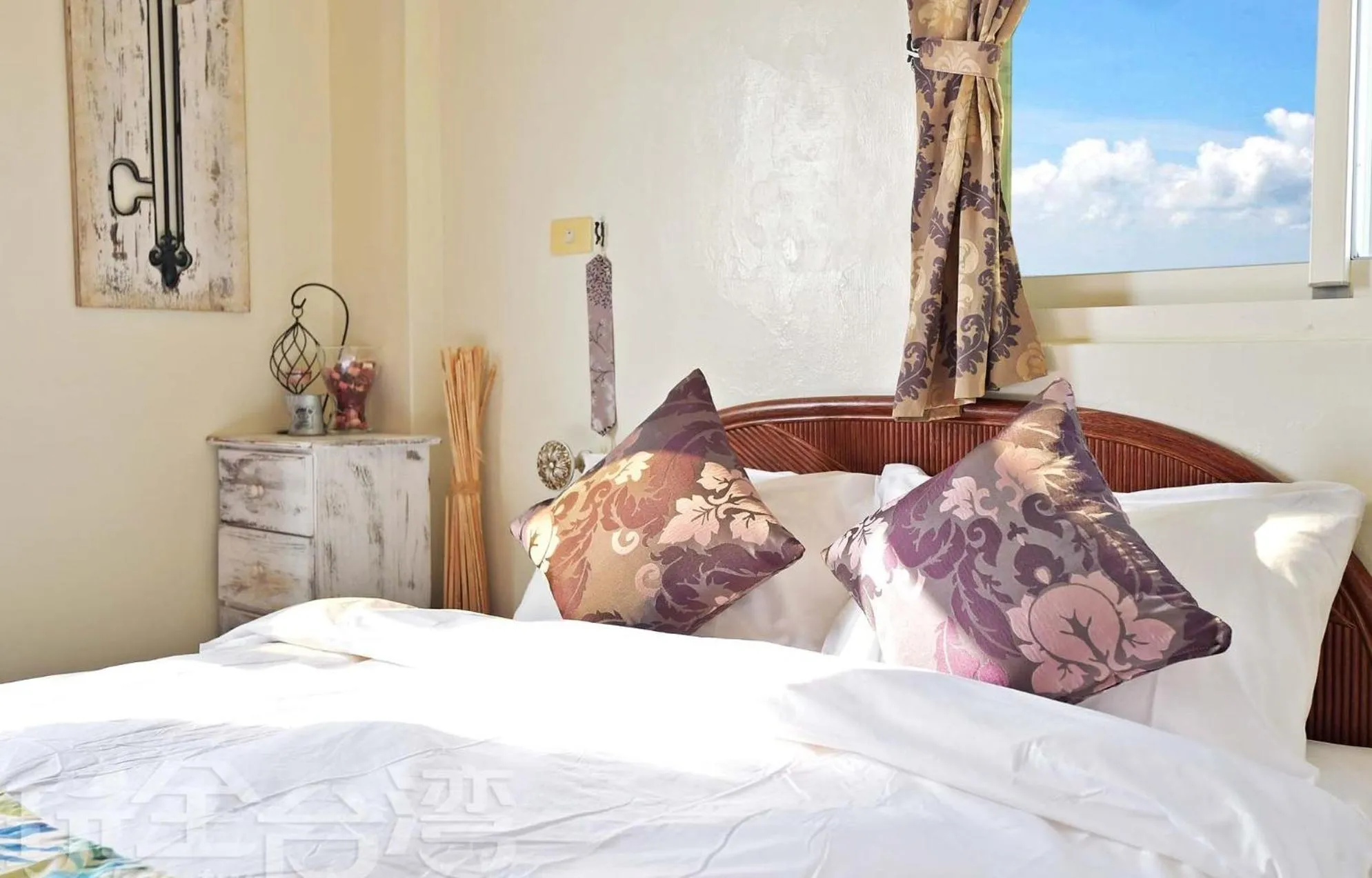 Photo of the whole room, Bed in Yan Hai De Dai B&B