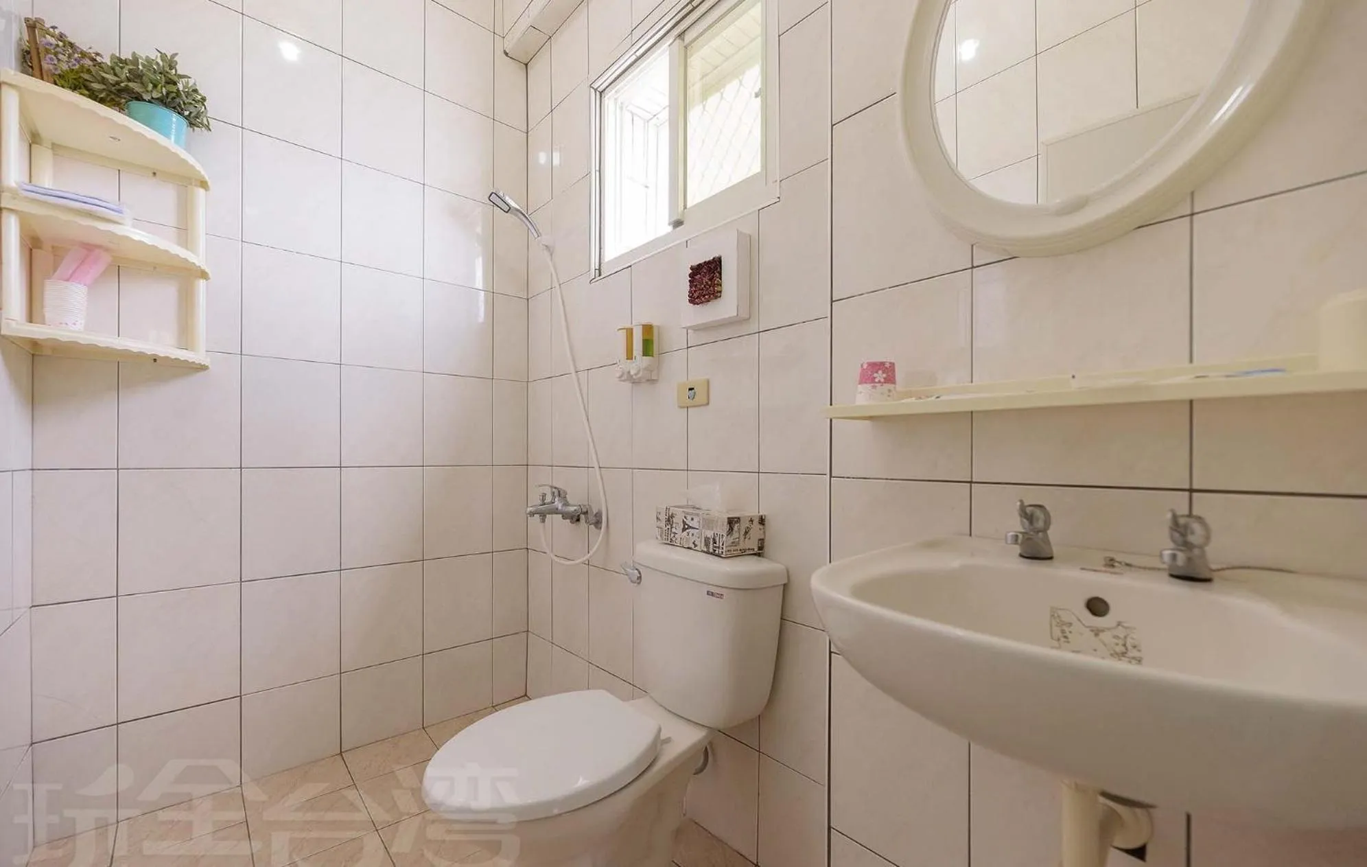 Shower in Yan Hai De Dai B&B