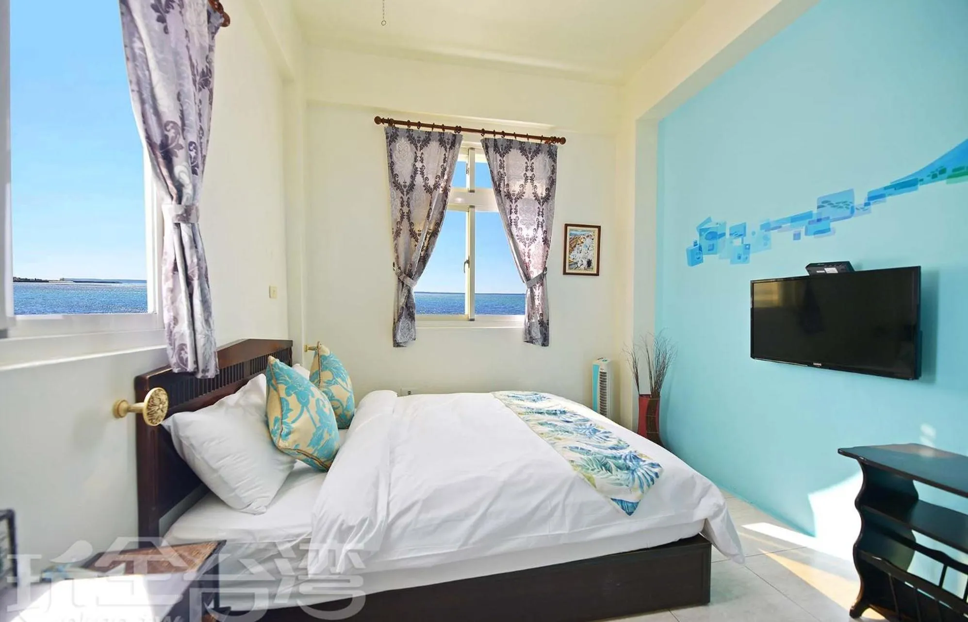 TV and multimedia, Bed in Yan Hai De Dai B&B