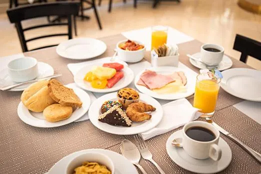 Breakfast in MR Apart Providencia (ex Apart Neruda)