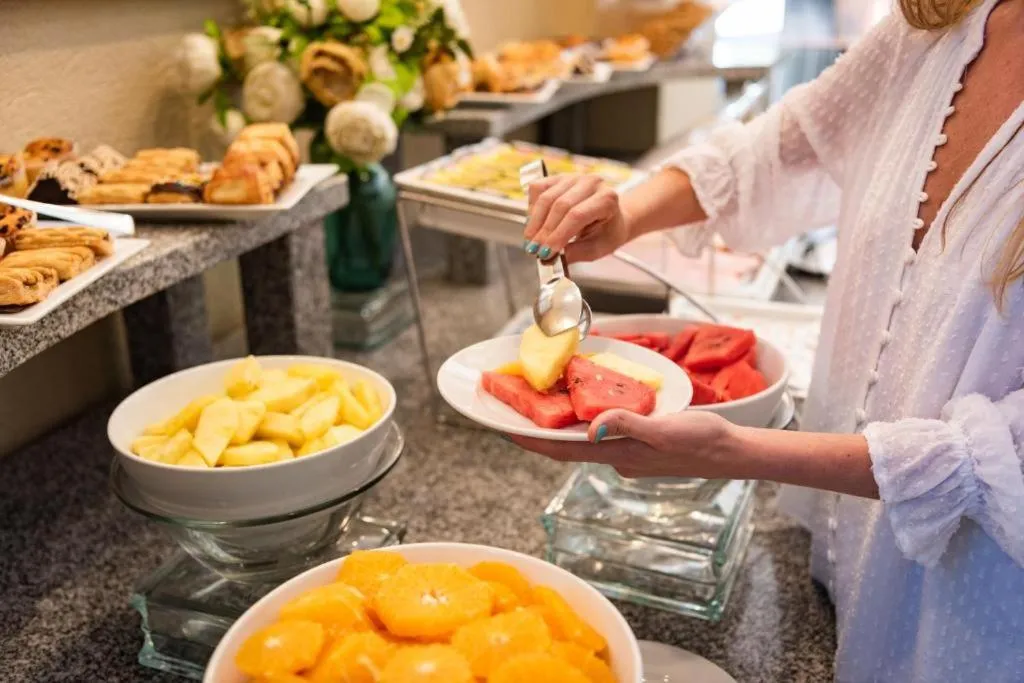 Breakfast in MR Apart Providencia (ex Apart Neruda)