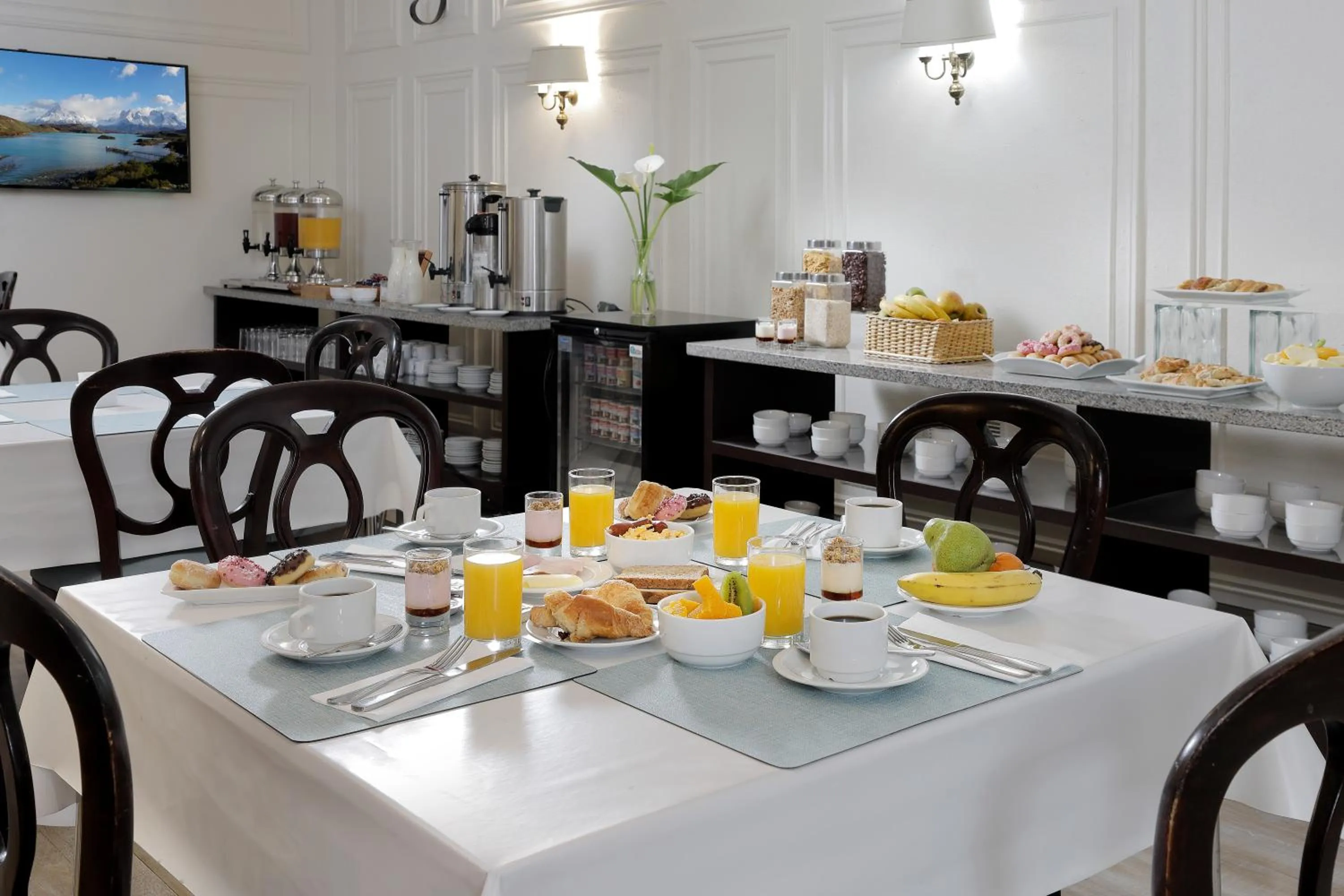 Breakfast in MR Express (ex Hotel Neruda Express)