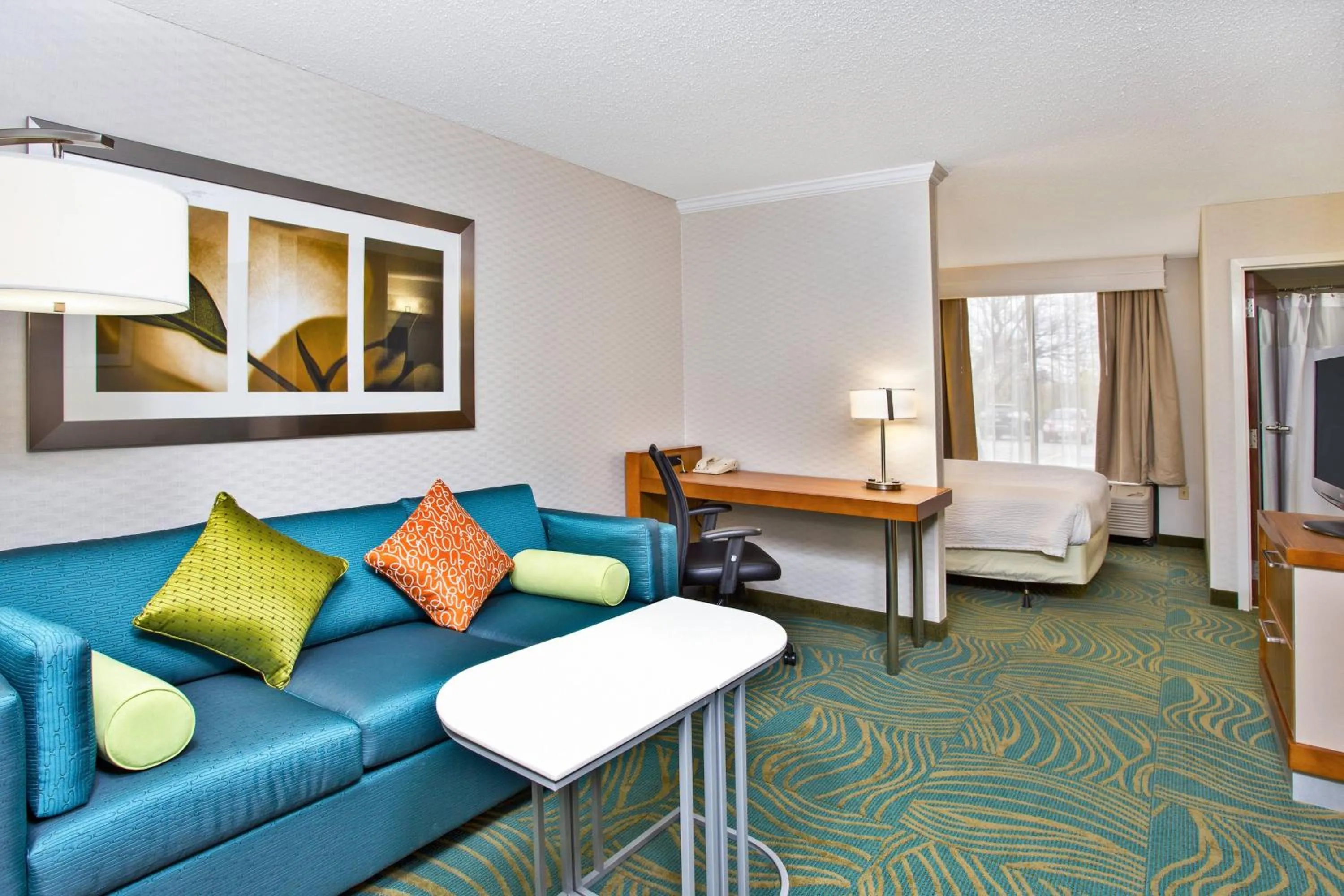 Photo of the whole room in SpringHill Suites by Marriott Chicago Naperville Warrenville
