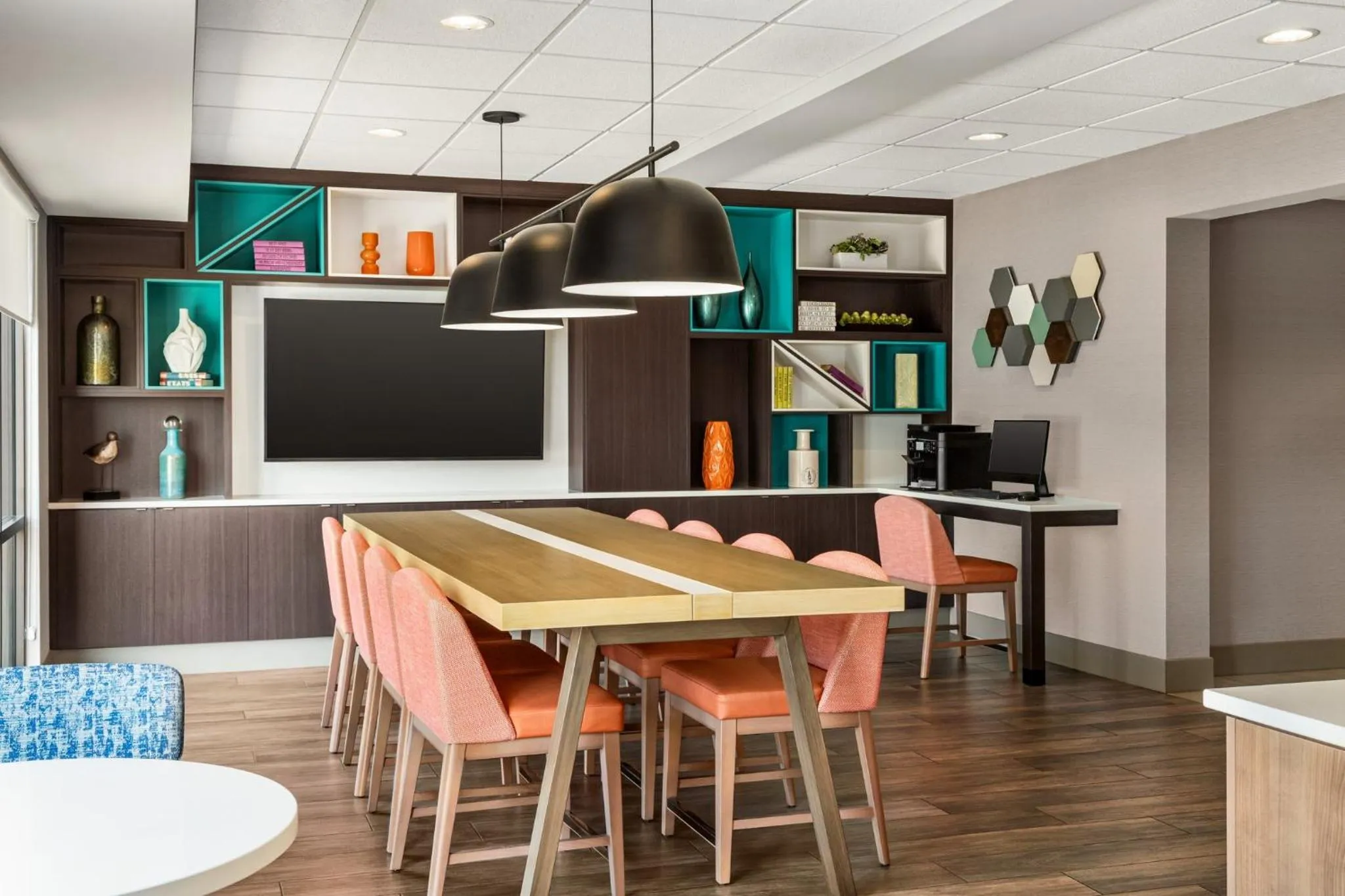 Lobby or reception in Holiday Inn Hotel & Suites Council Bluffs by IHG