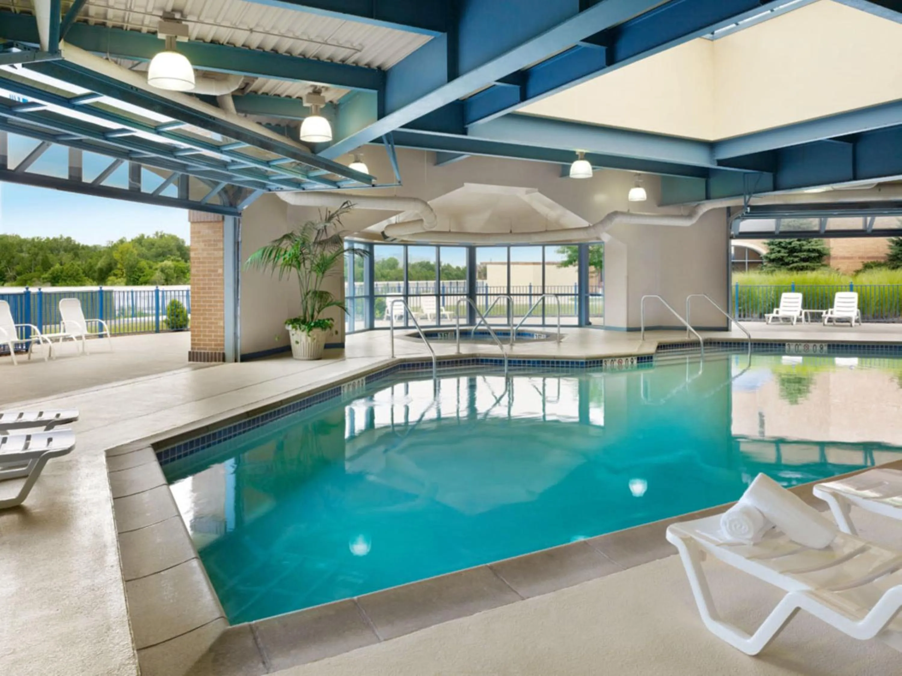 Swimming pool in Holiday Inn Hotel & Suites Council Bluffs by IHG