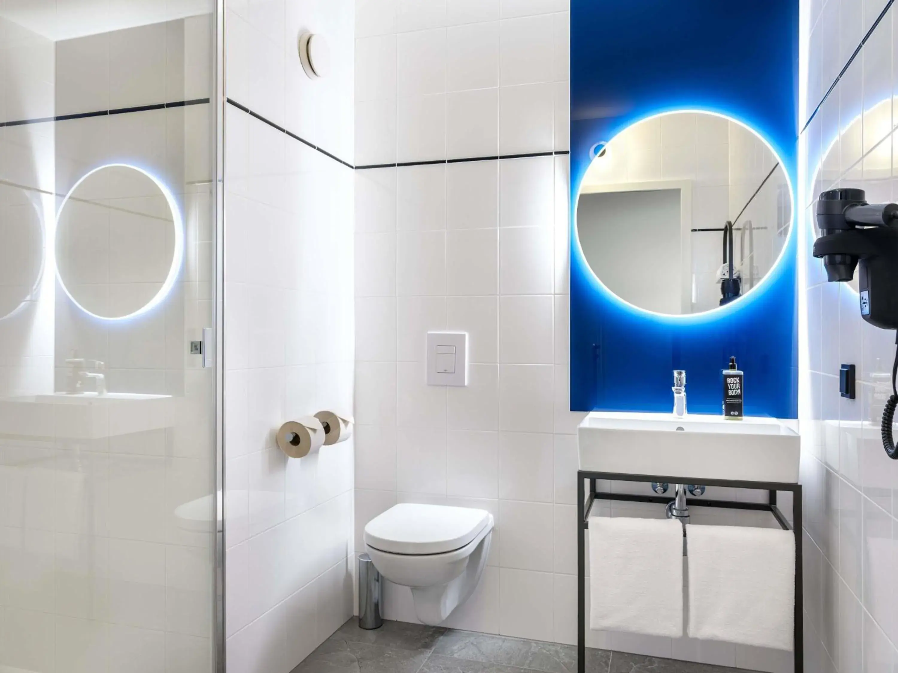 Standard Queen Room in Hotel Ibis Krakow Centrum Standard Queen Room in Hotel Ibis Krakow Centrum