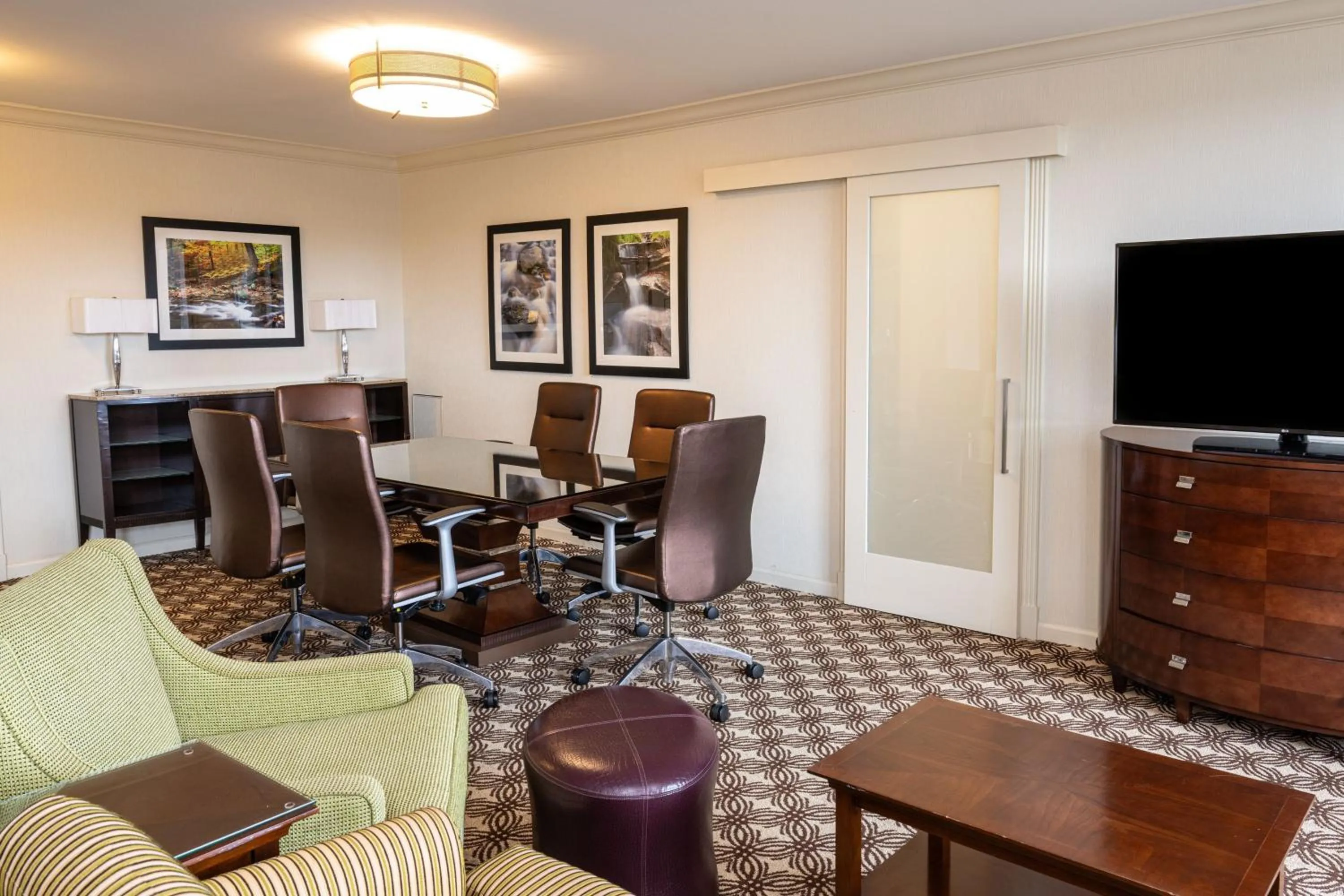 Bedroom in Pittsburgh Marriott City Center