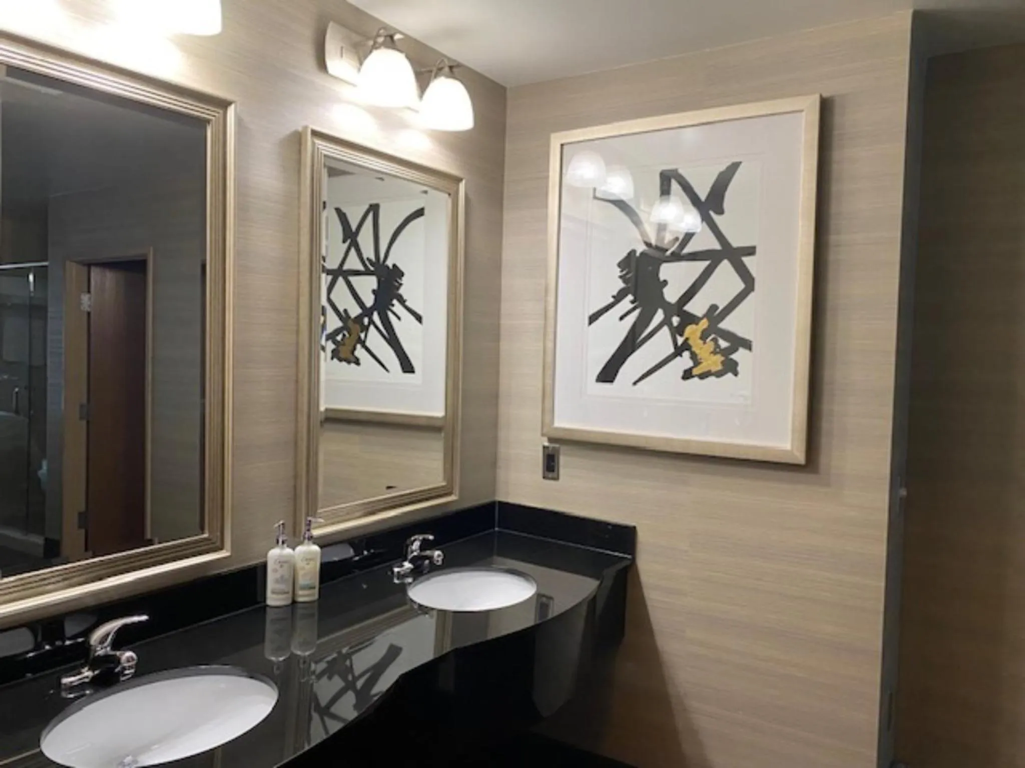 Photo of the whole room in Holiday Inn Purdue - Fort Wayne by IHG