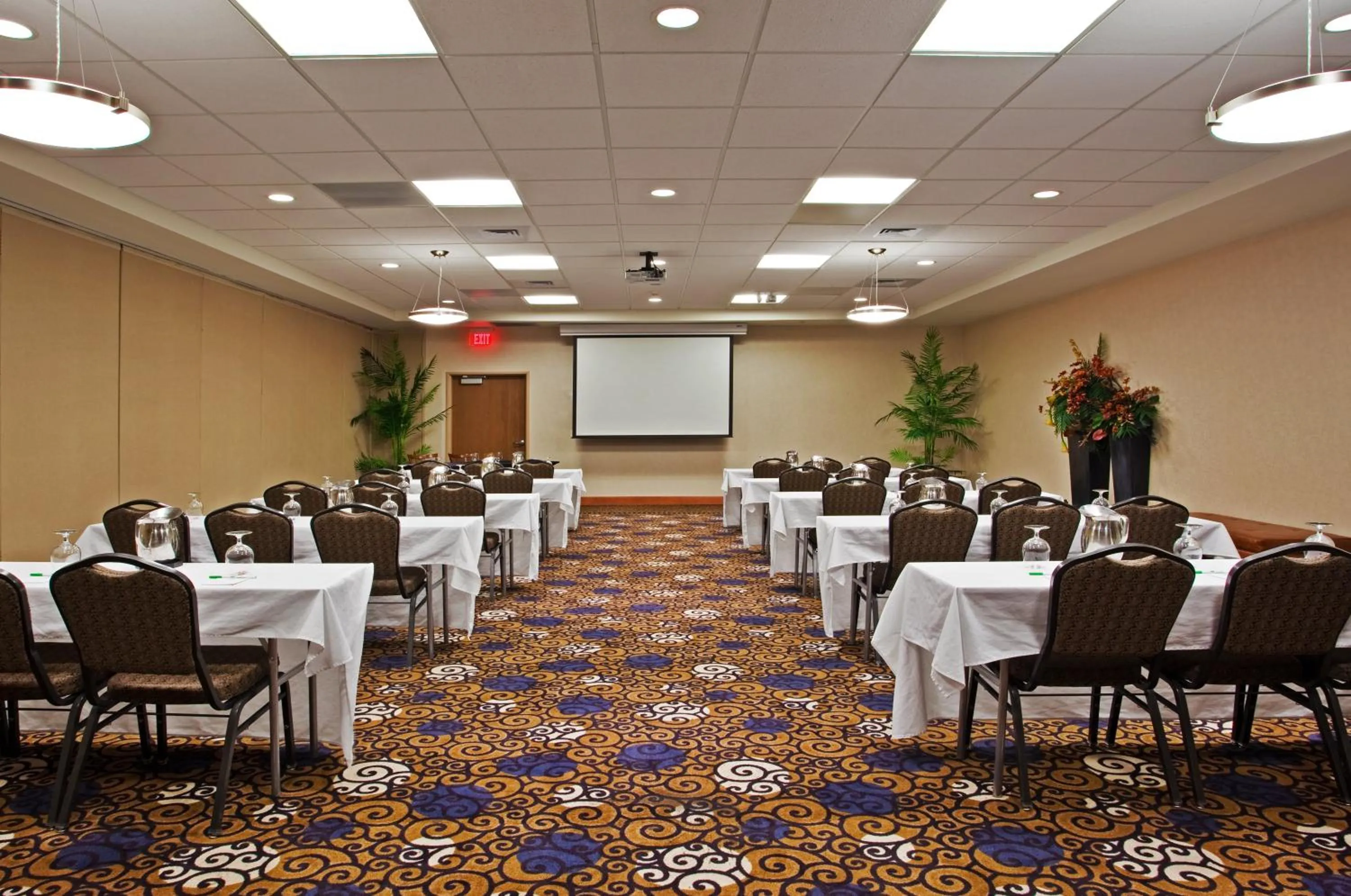 Meeting/conference room in Holiday Inn Purdue - Fort Wayne by IHG