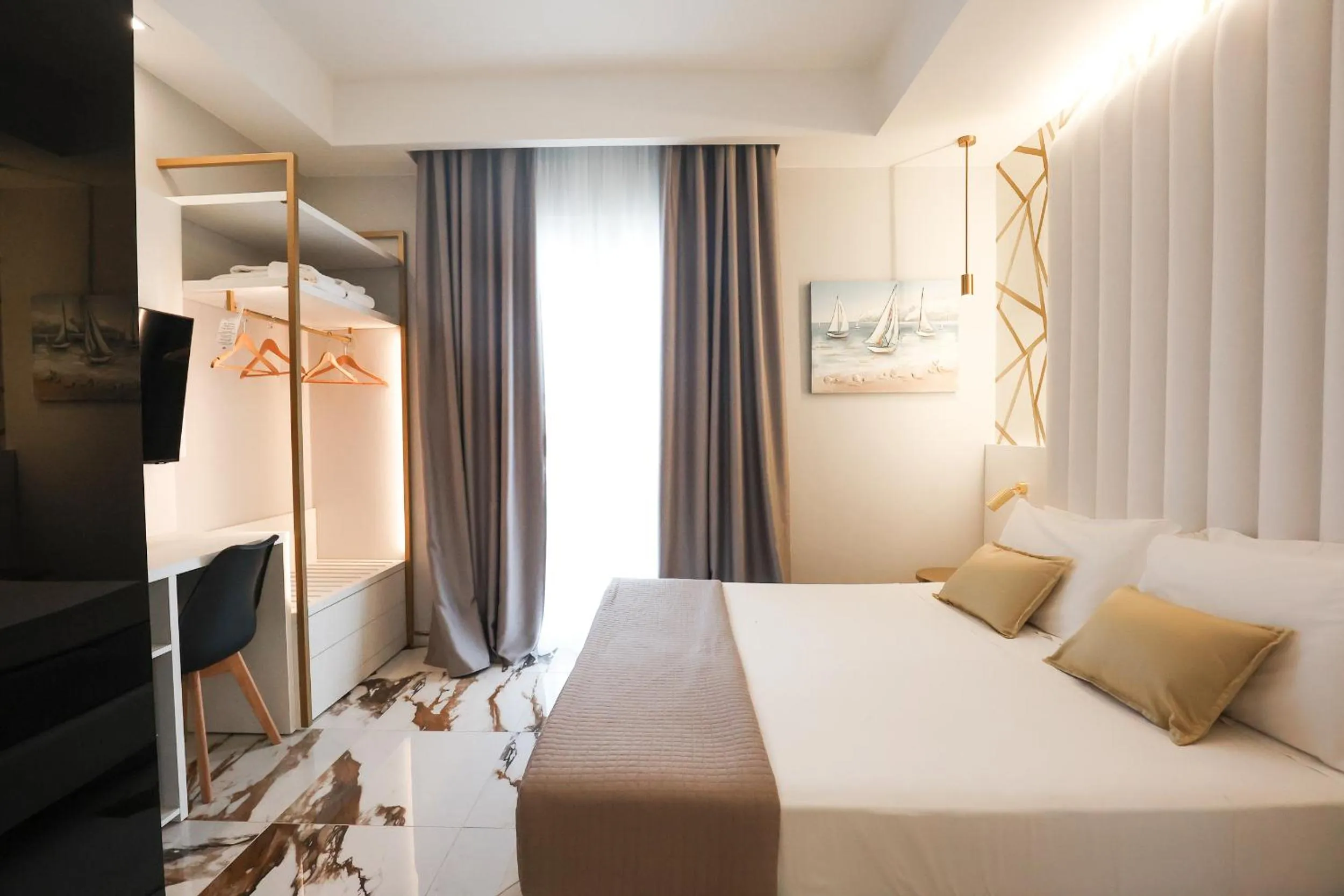 Bed in Hotel Cenisio