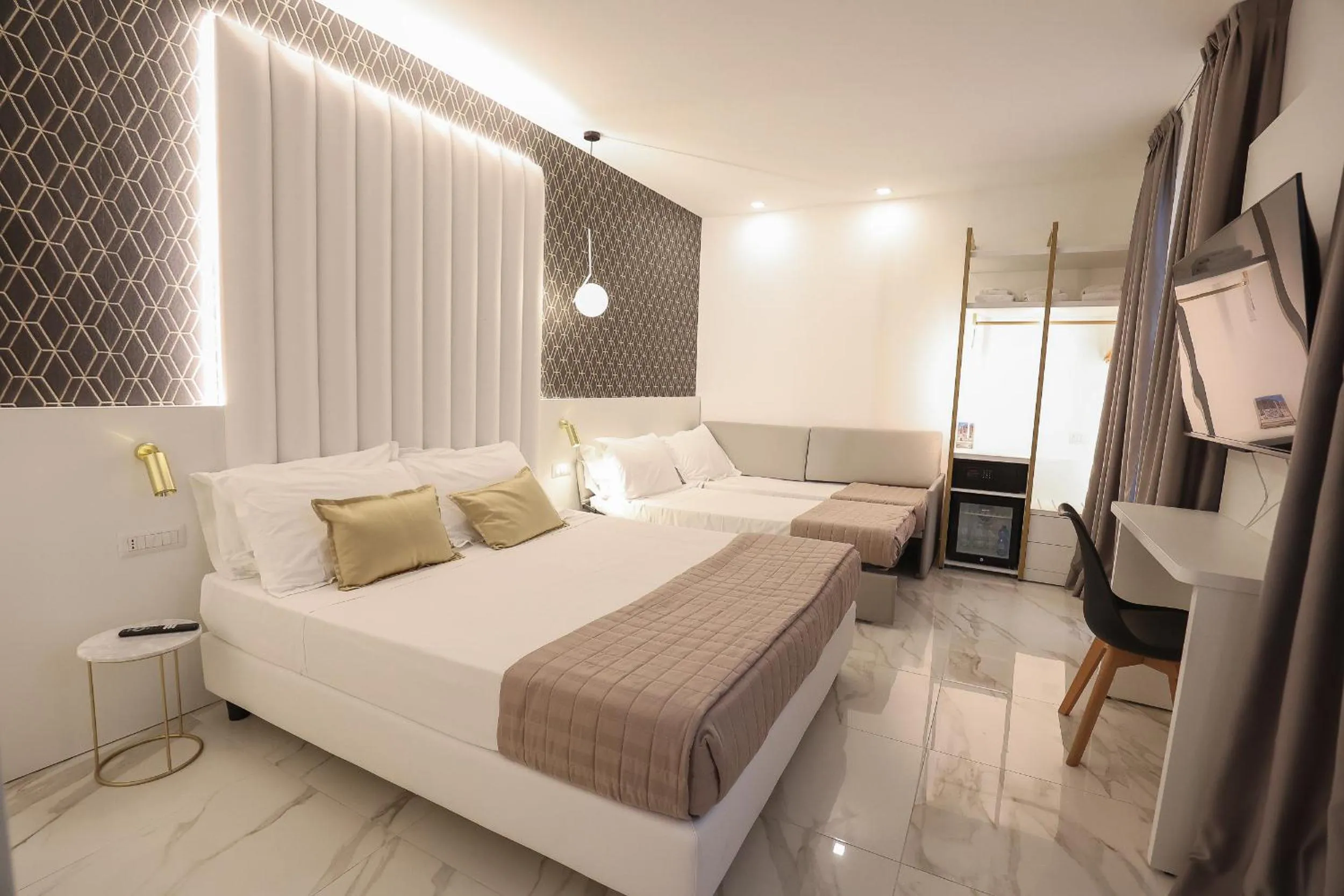 Bed in Hotel Cenisio