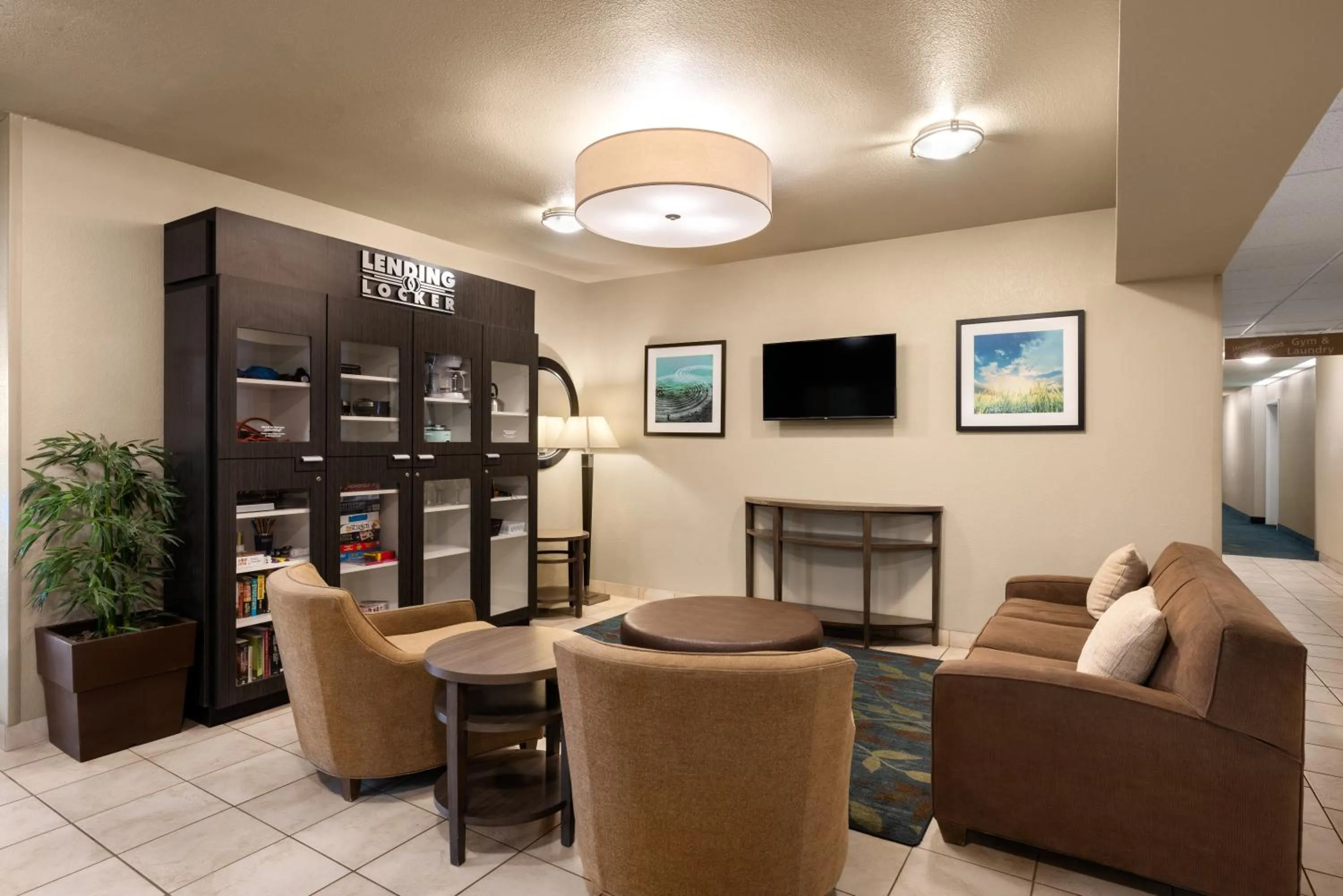 Lobby or reception in Candlewood Suites Bismarck